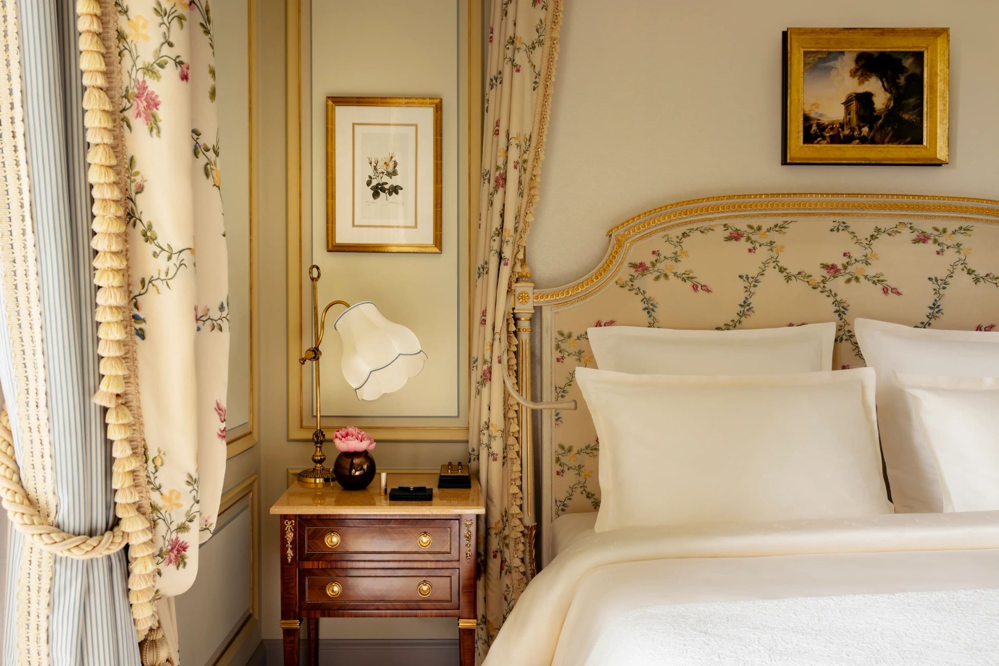 quarto luxuoso - suite premium - decoracao classica 