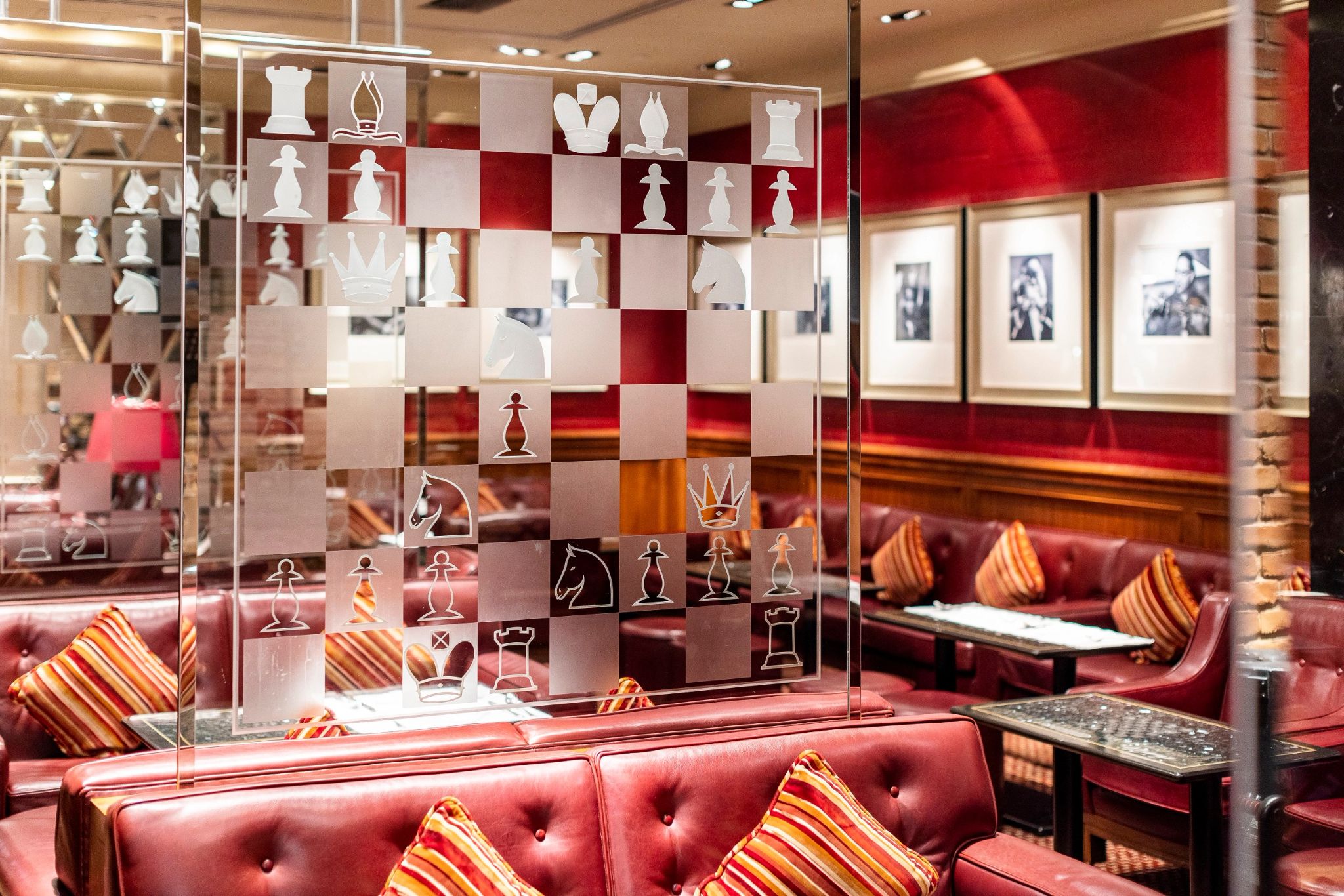 captains bar - decoraçao moderna - refeiçoes casuais - alta gastronomia chinesa