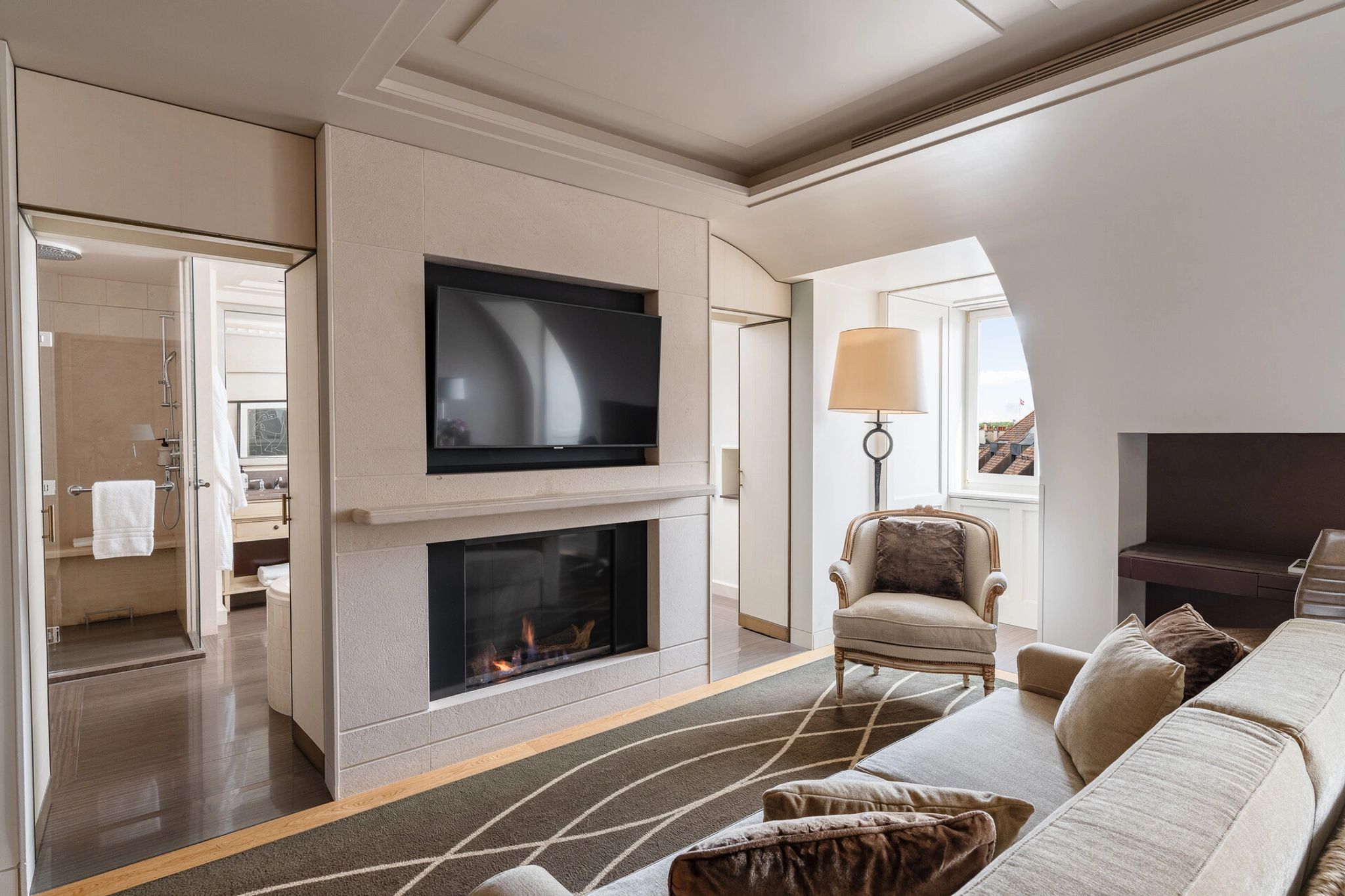 Loft Studio suite ampla - suite com lareira - tv moderna - amenidades modernas - studio em genebra