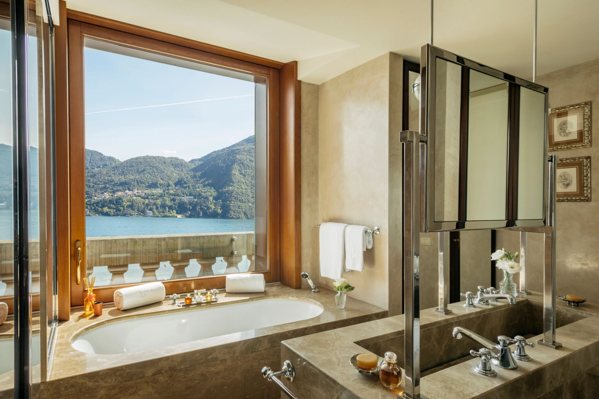 Rooftop Corner Suite banheira de imersao - banheiro premium – vista lago