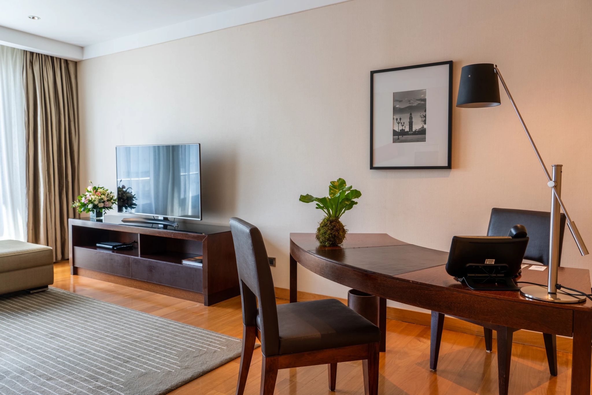 mesa de trabalho - park deluxe suite