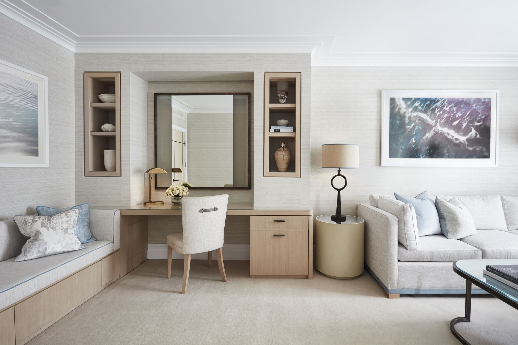 suite com sala - decoração em madeira - suíte bem-estar