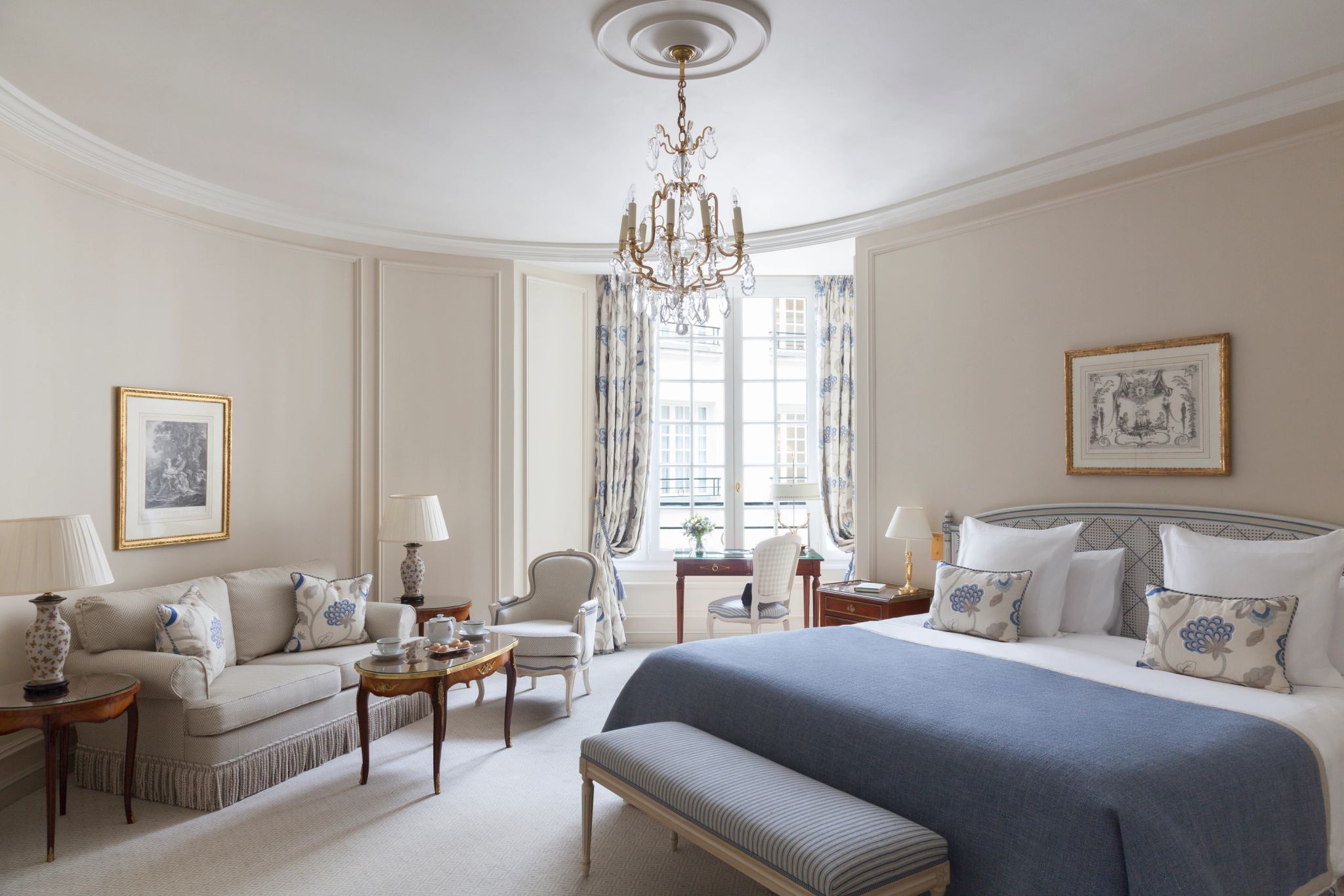 Prestige Balcony  quarto casal - cama king - quarto com sala