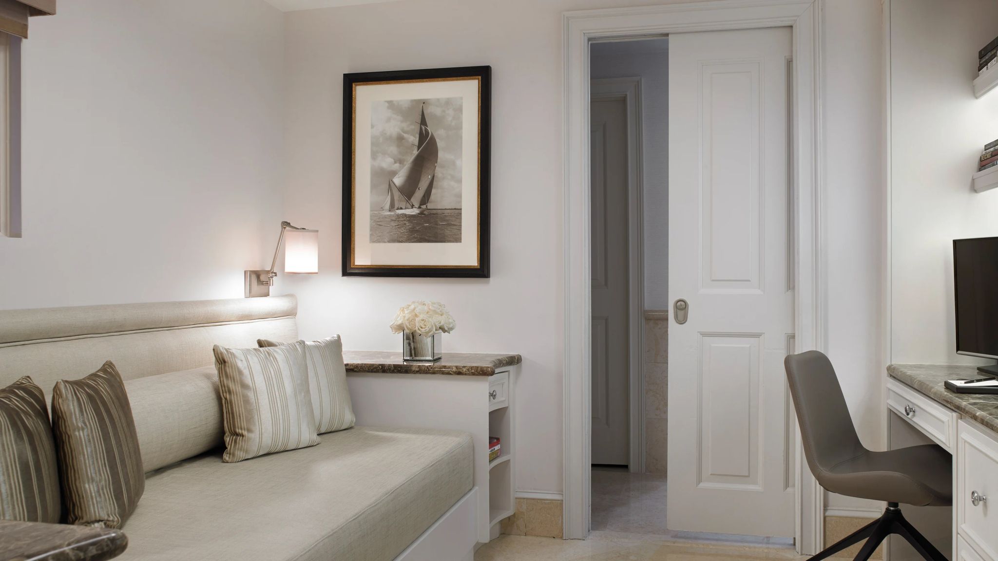 sala de estar luxuosa - area de trabalho - quadros modernos