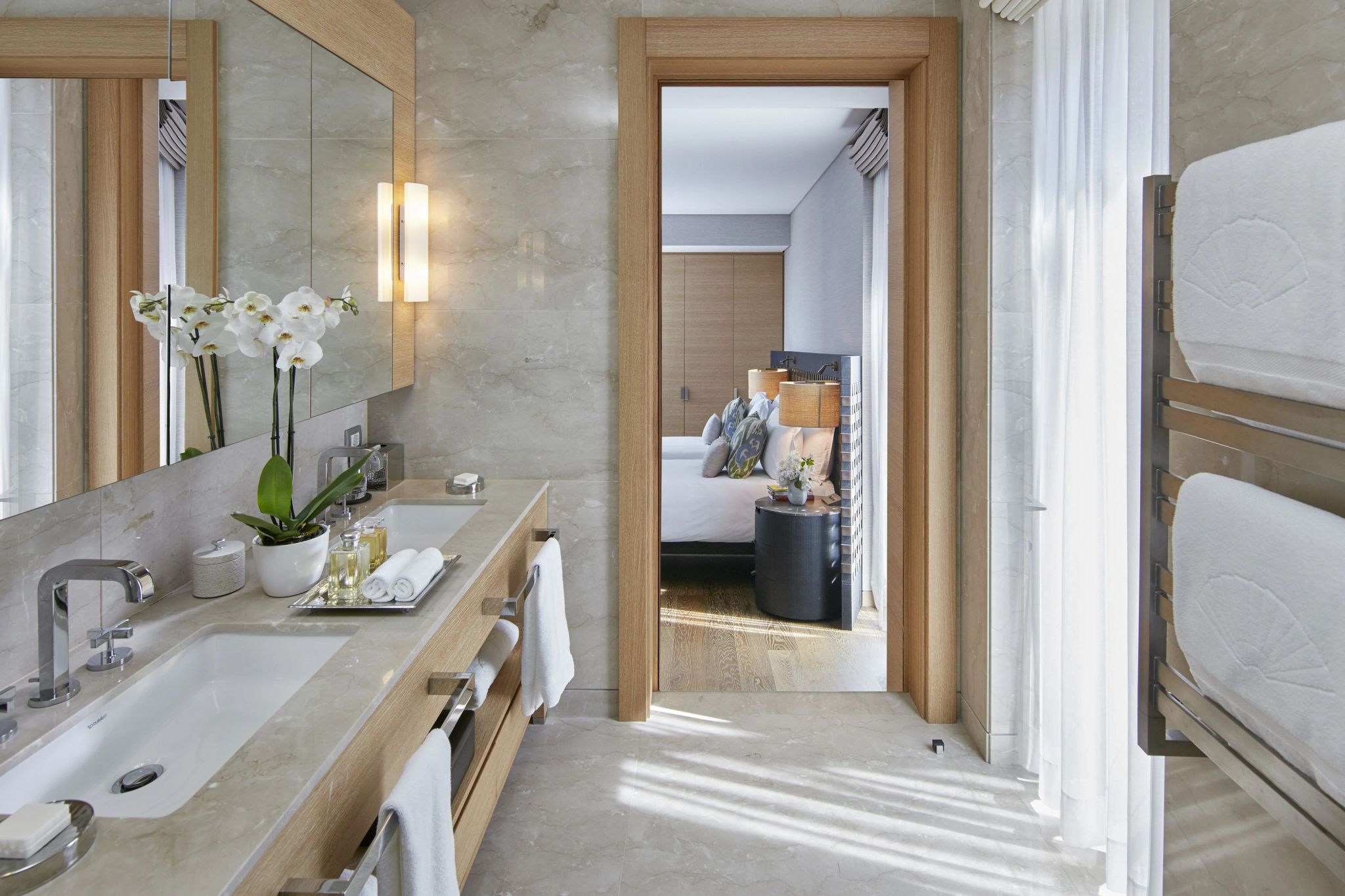 Two Bedroom Garden View Apartment banheiro chique - banheiro moderno - banheiro alto padrao