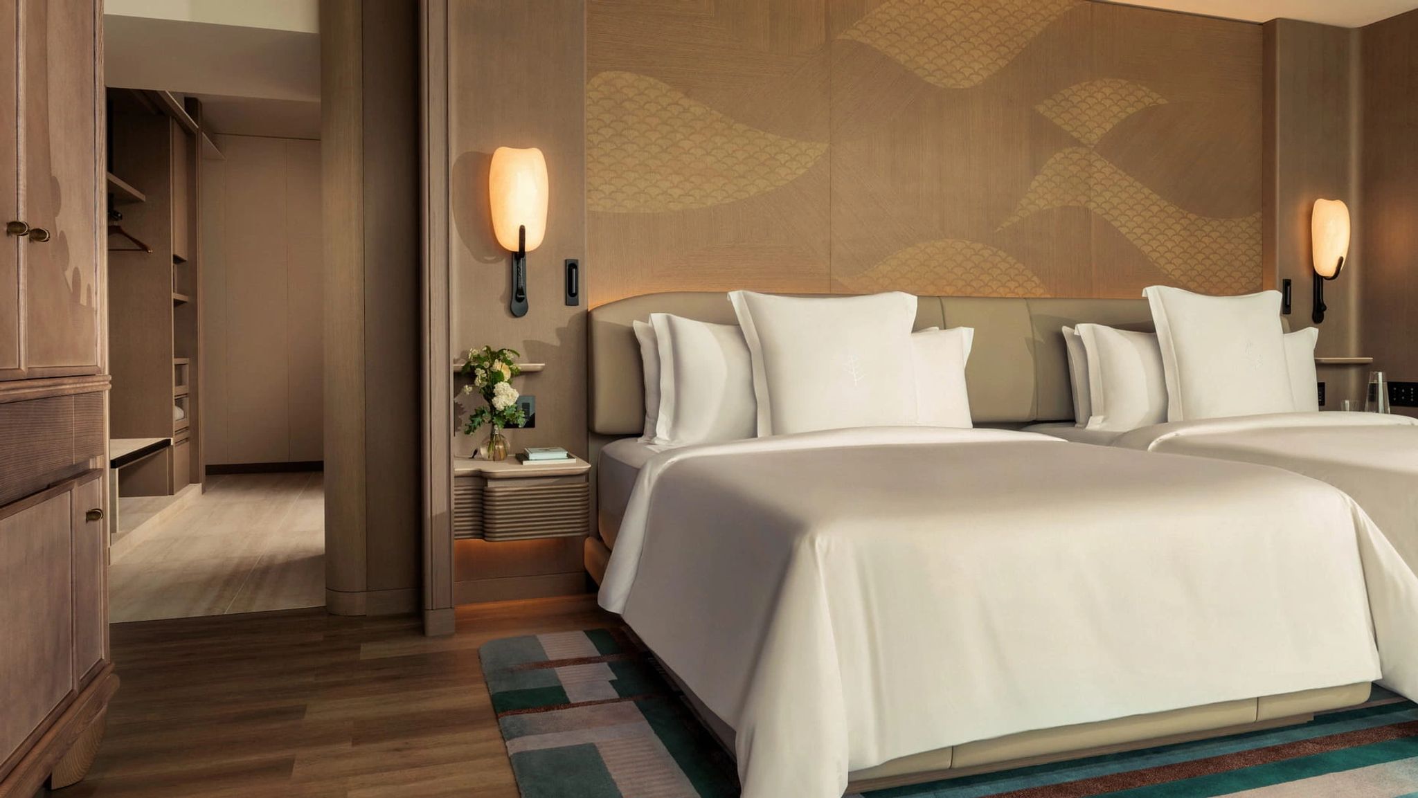 Ginza cama queen - quarto espacoso - vista cidade