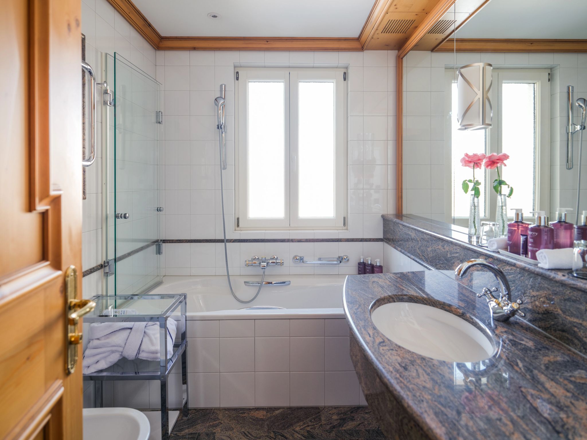 Single Classic Village Side banheira de imersao - quarto com banheira - banho relaxante