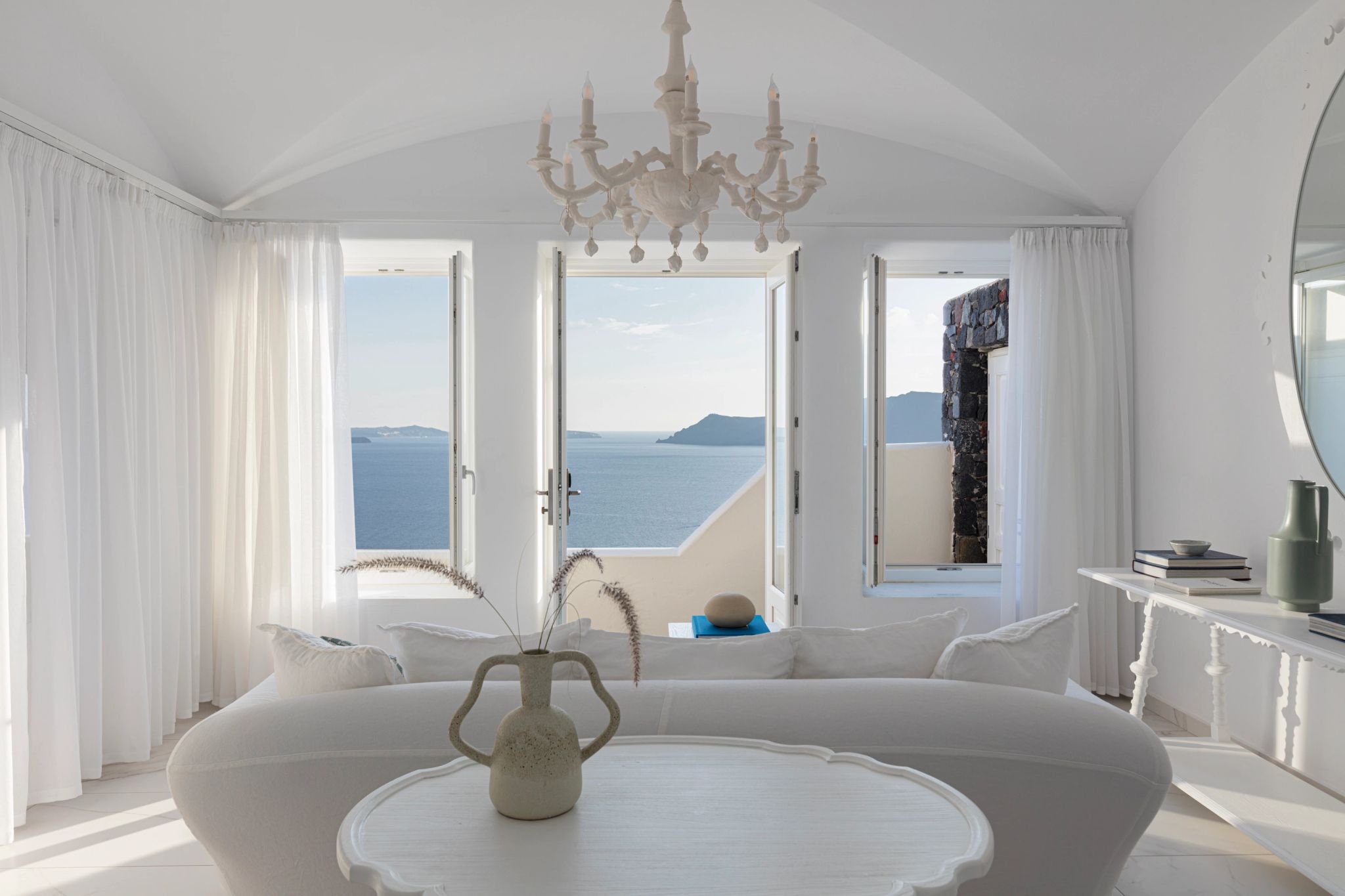 Executive Suite Cave Pool sala vista mar - sala de estar - suite espaçosa