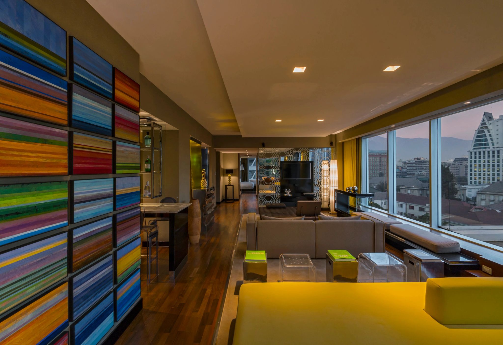 Extreme Wow Suite sala de tv – suite com sala – sala hotel