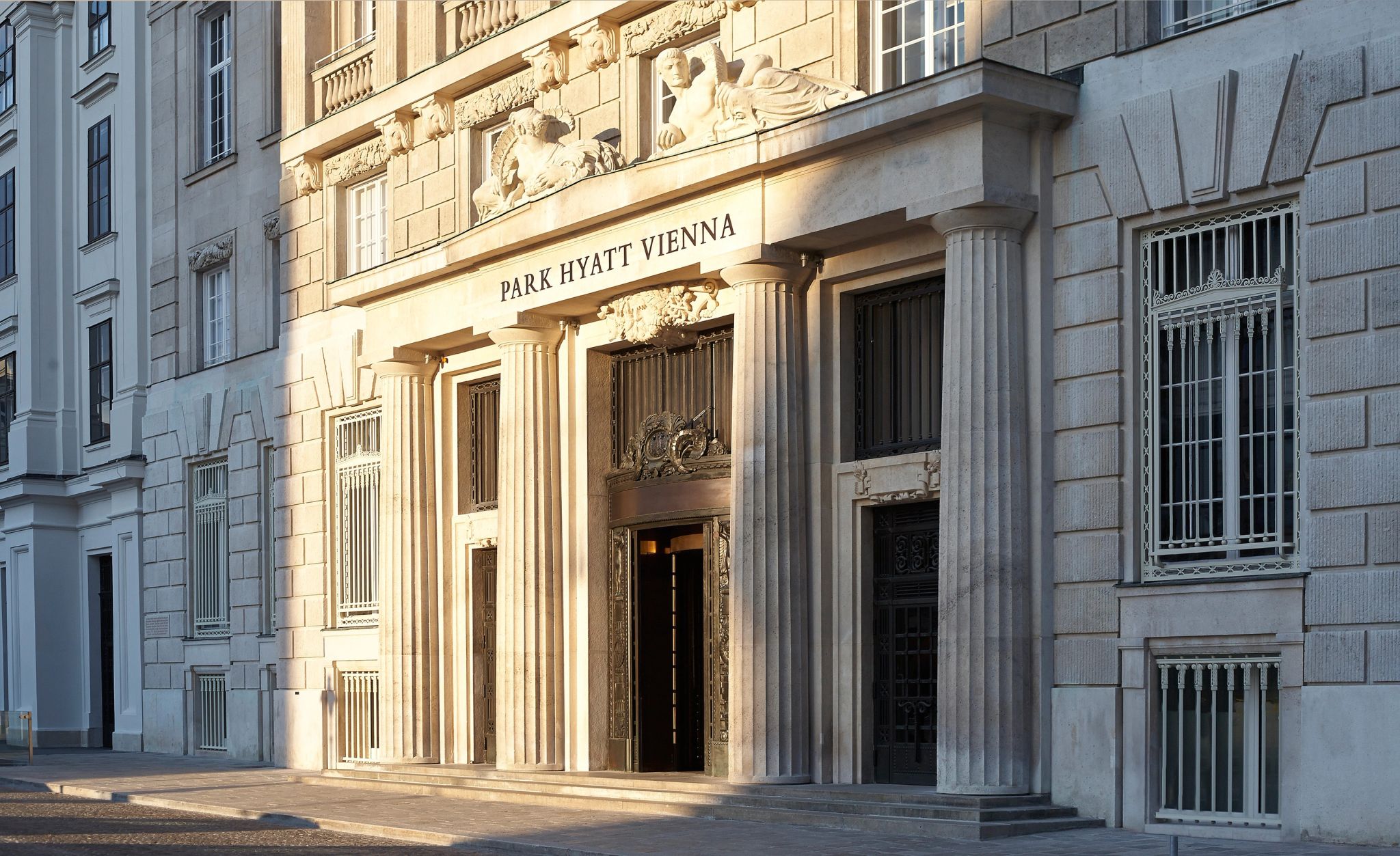 Fachada do hotel entrada hotel – entrada principal – design de luxo