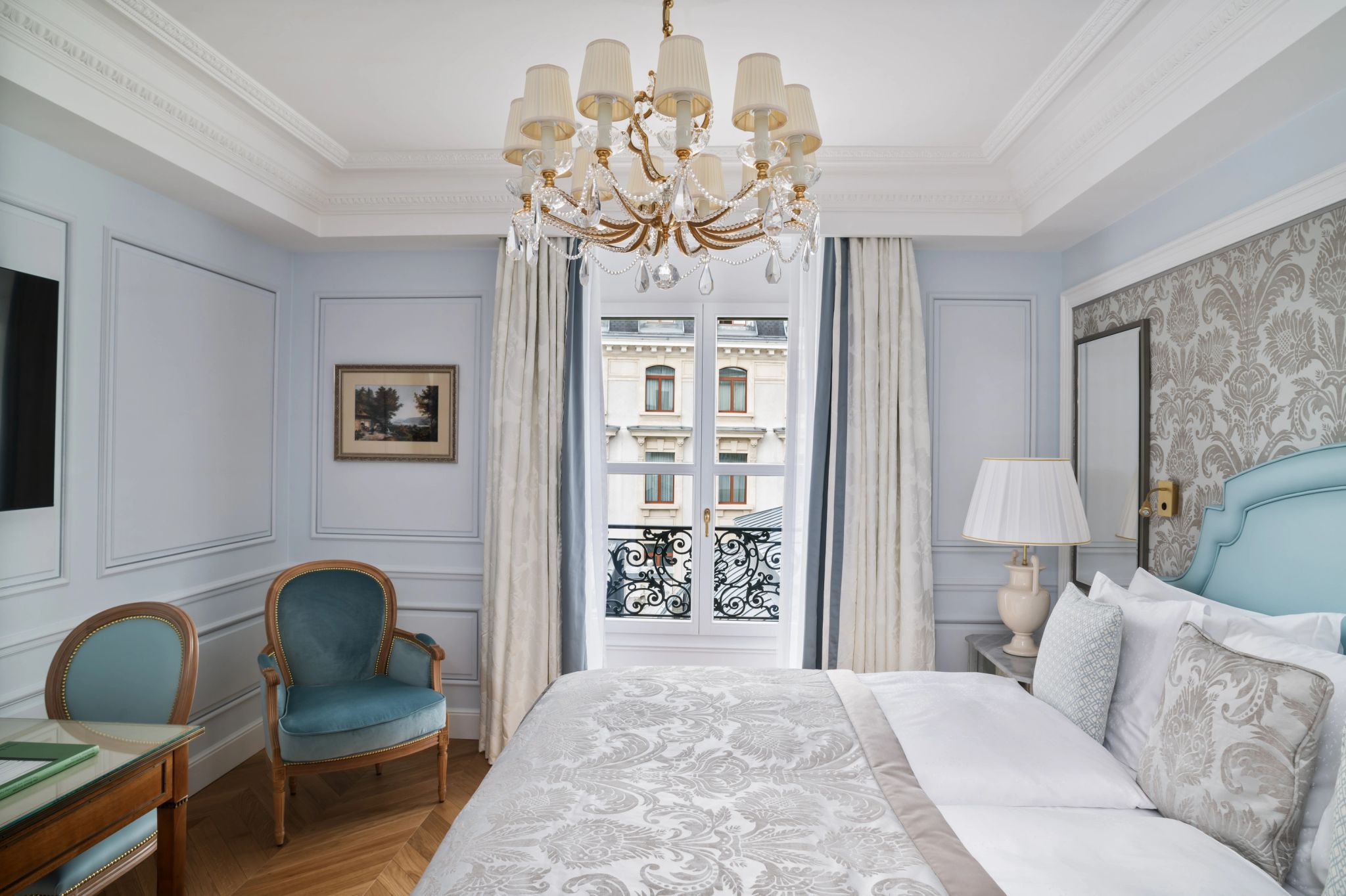 Deluxe City and Garden   cama king-size – vista jardim – decoracao classica