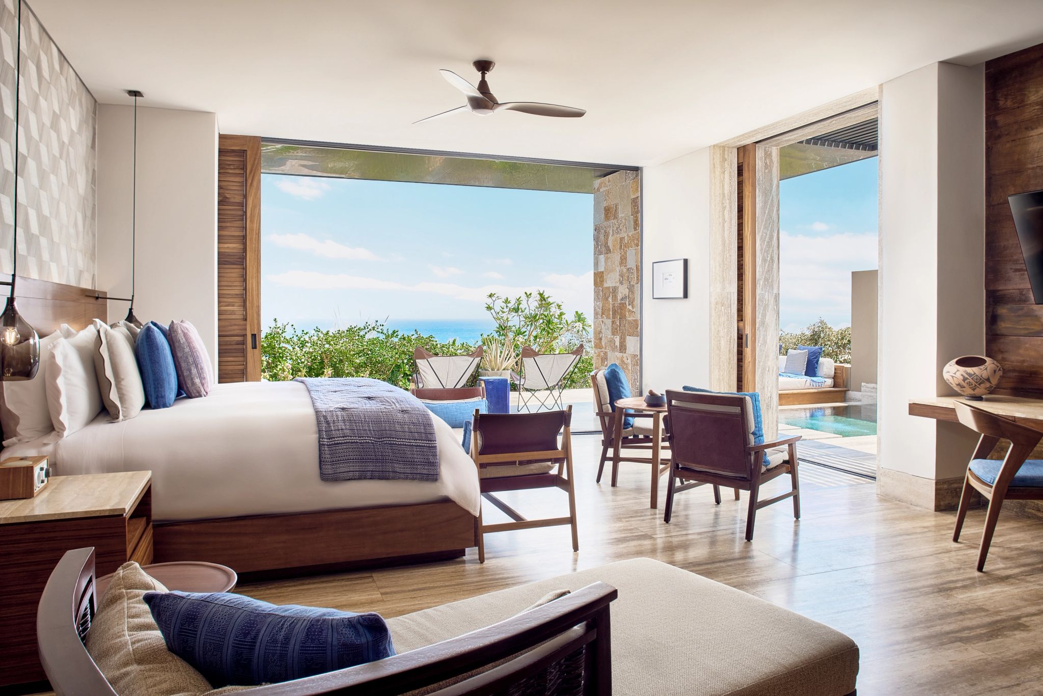 Ocean View King Ground floor Plunge Pool Terrace quarto 5 estrelas – decoraçao rustica – quarto com terraço - quarto king - quarto vista mar