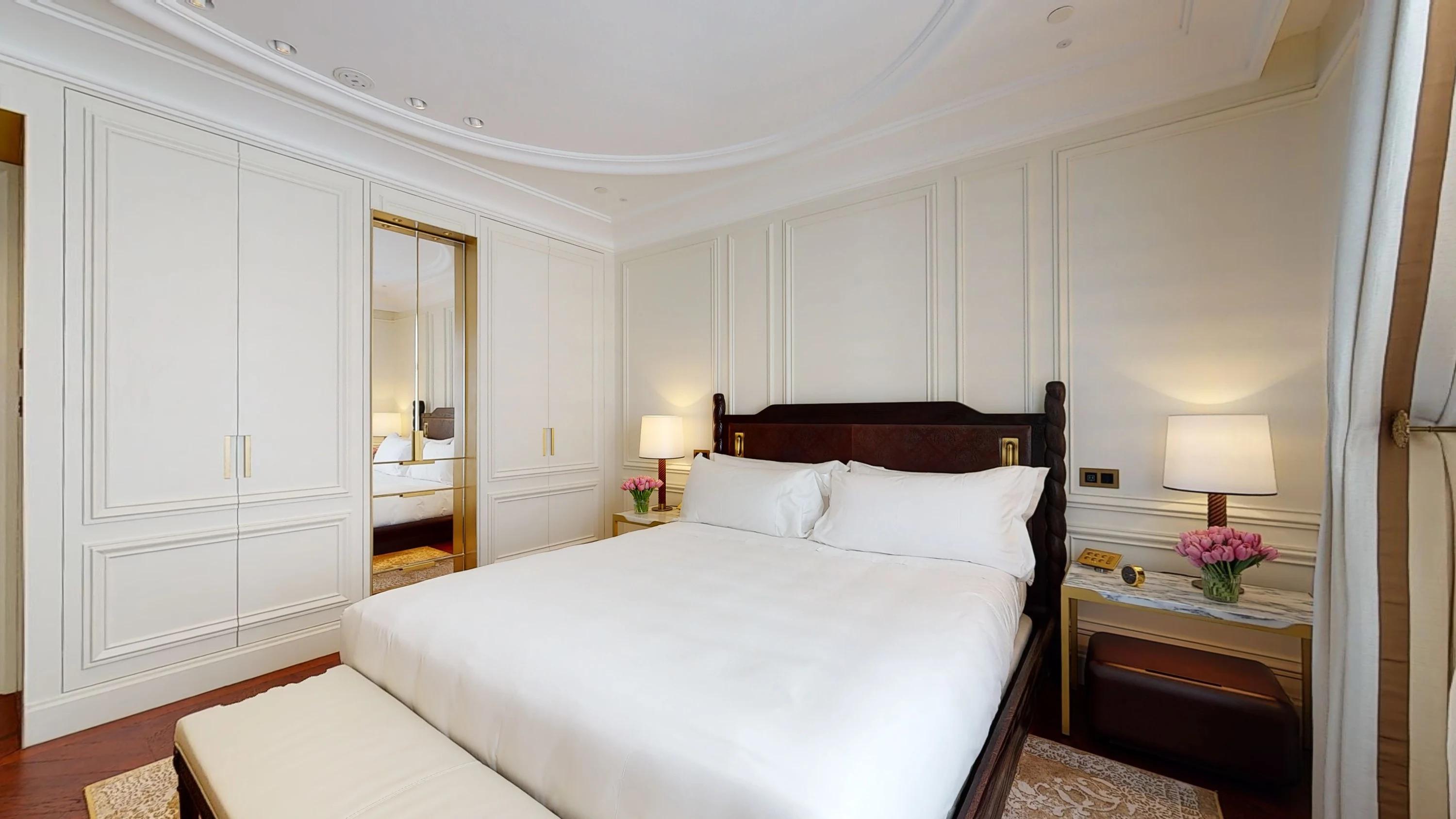 superior twin - camas twin - vaso de flores - moveis em madeira - arquitetura classica