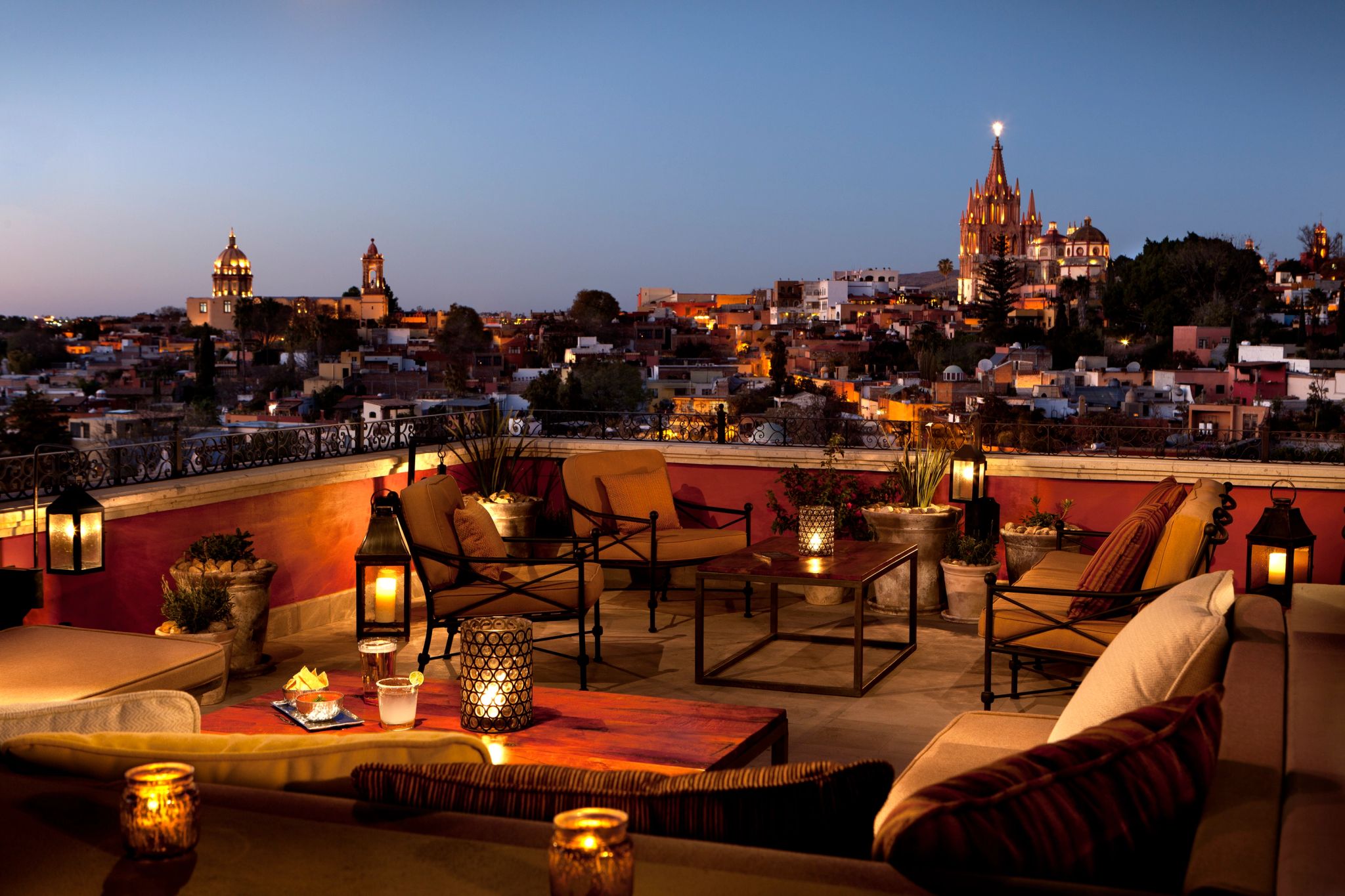 bar elegante com vista - gastronomia do hotel - experiencia exclusiva