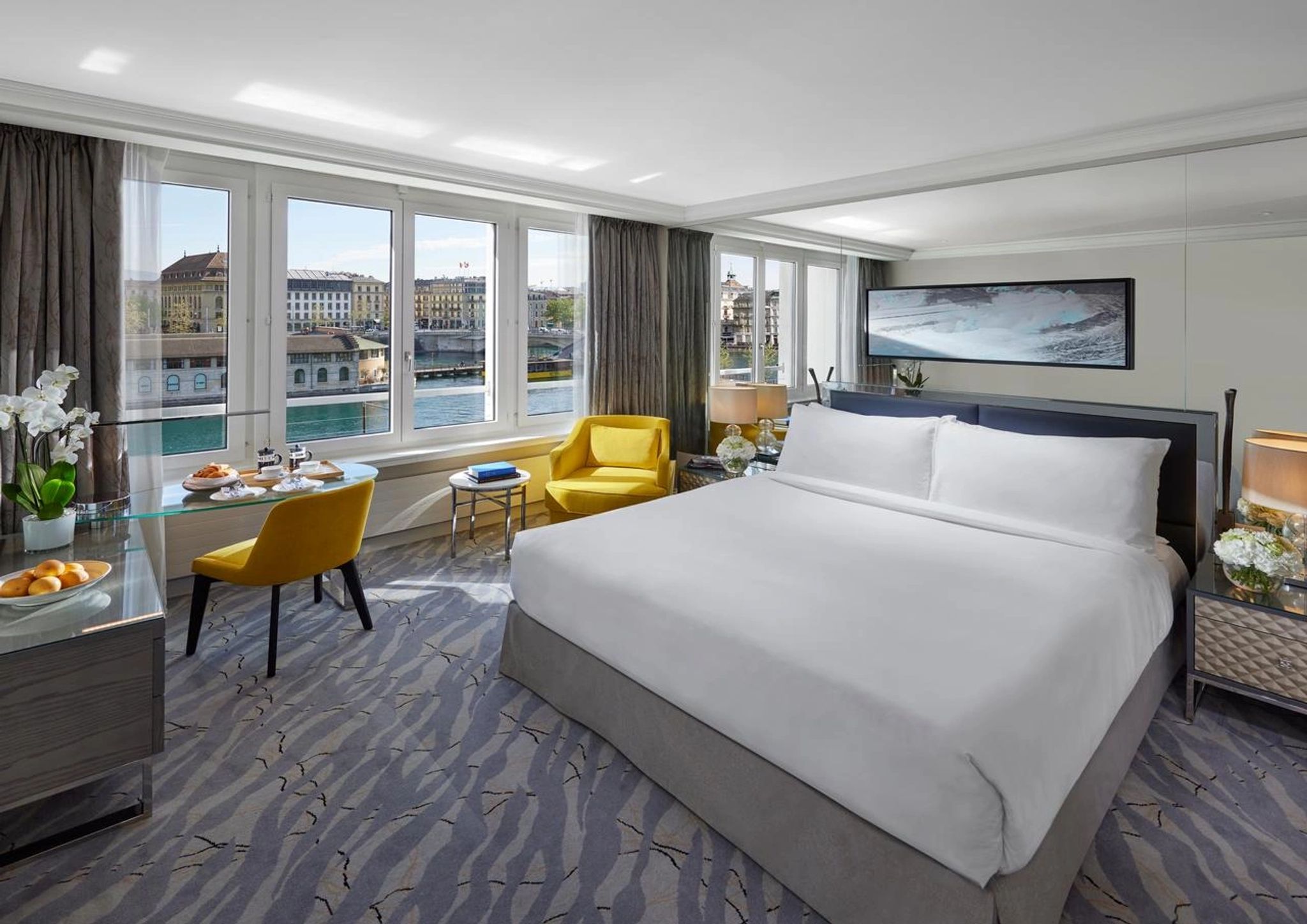 quarto com vista rio - cama de casal - decoracao de luxo
