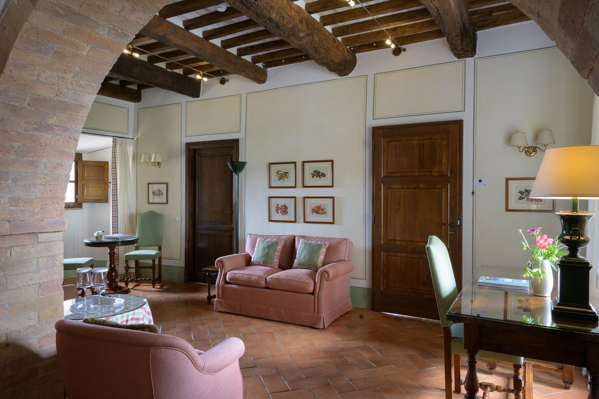 Junior Suite suite com sala - sala de estar - sofa confortavel