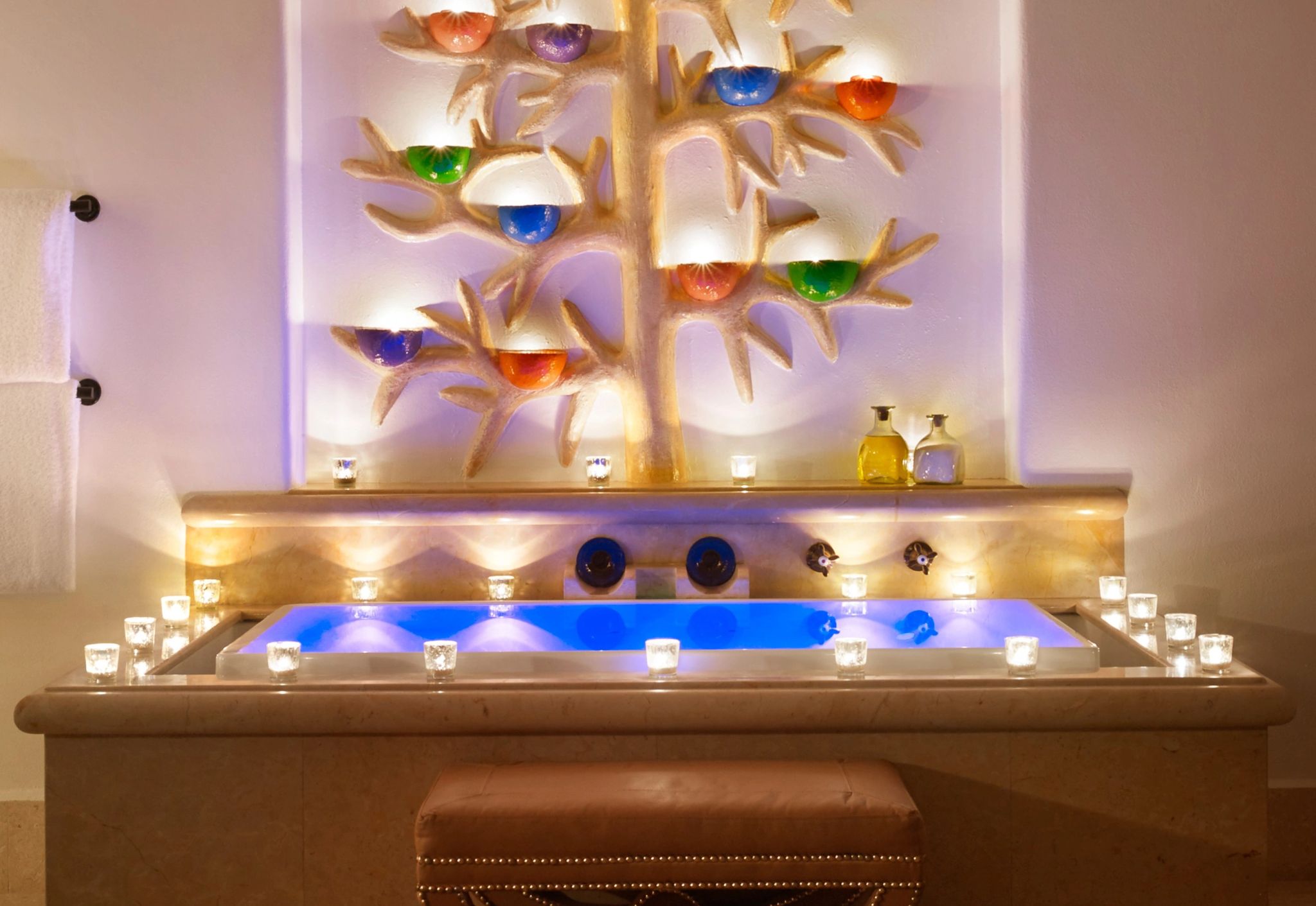 One Bedroom Oceanview Signature Villa Media banheira de imersao – banheira de marmore – banho de banheira