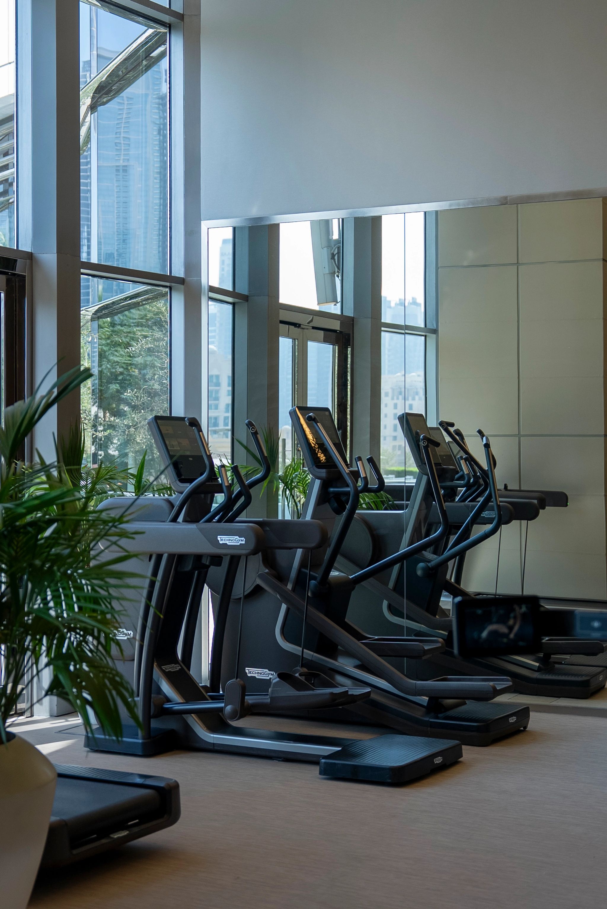 Address Downtown fitness center dt - academia de luxo - equipamentos modernos gym