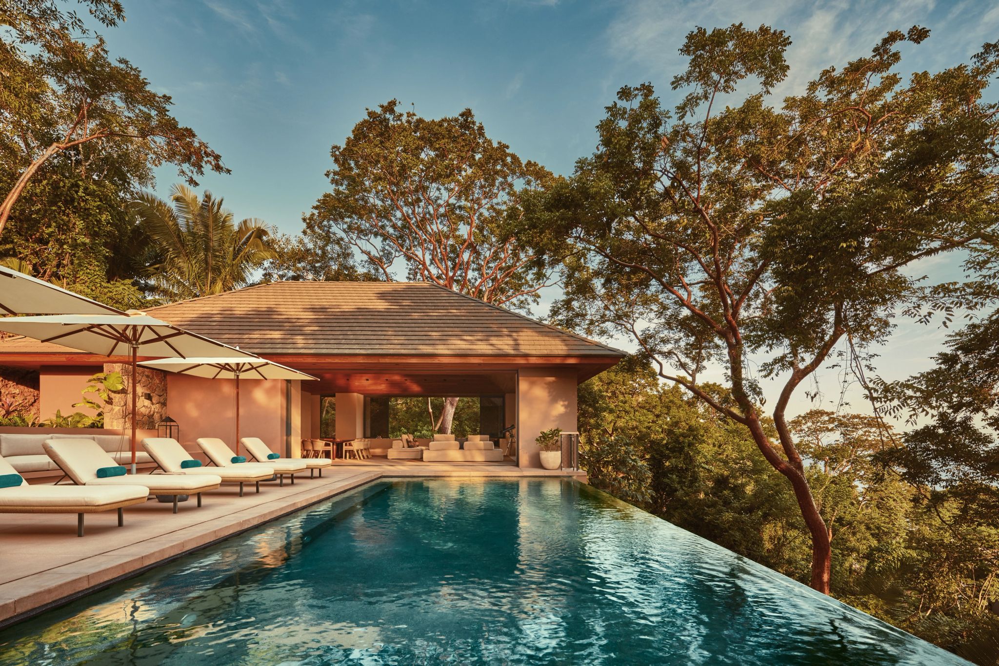 casa na arvore - piscina ao ar livre - residencia de luxo - casa na natureza - casa cinco quartos