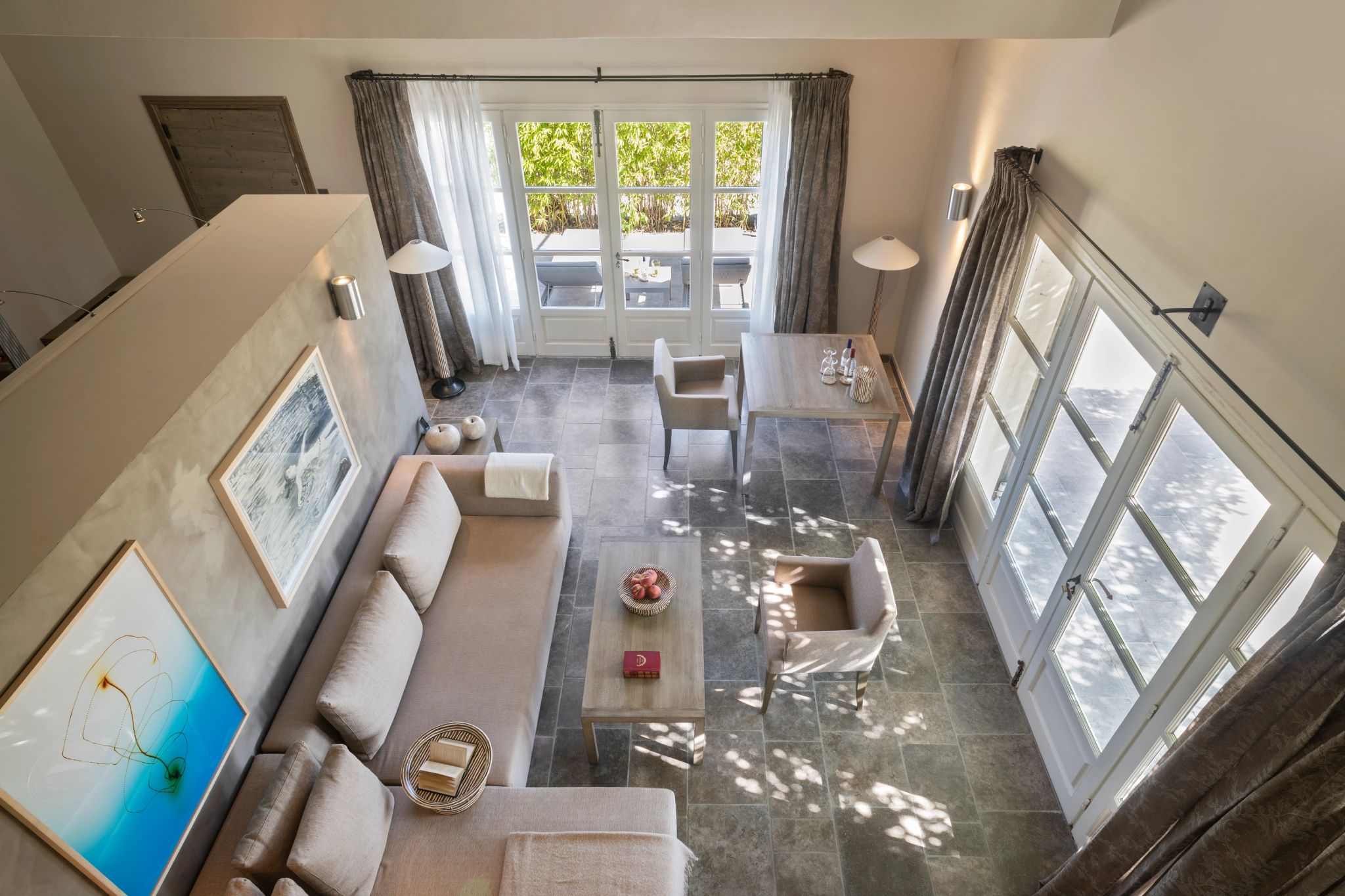 Pool Suite sala de estar – vista aerea - sala chique - suite ampla - suite com sala