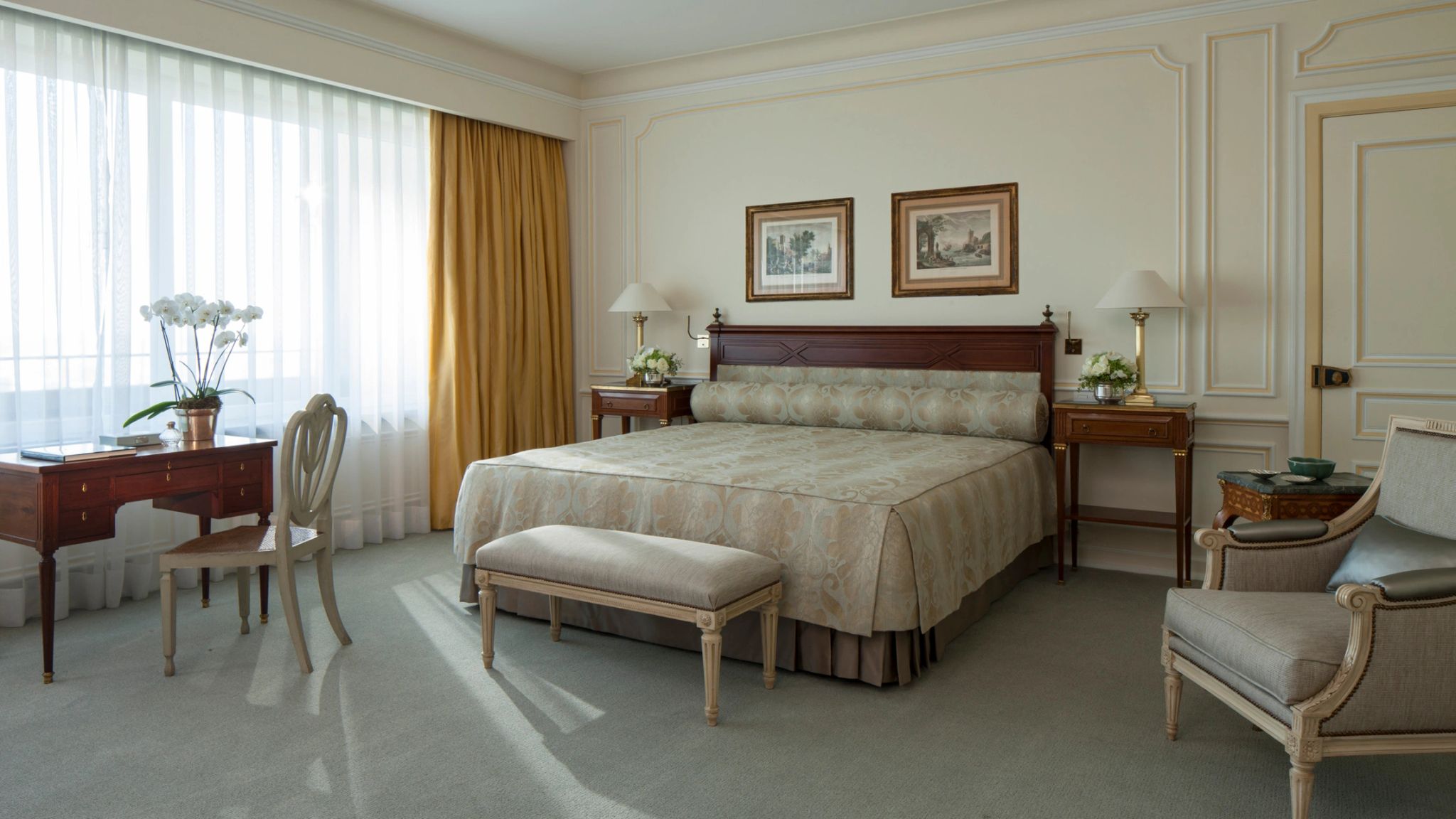 Royal Suite decoraçao classica - suite casal - cama king - suite classica - suite de luxo