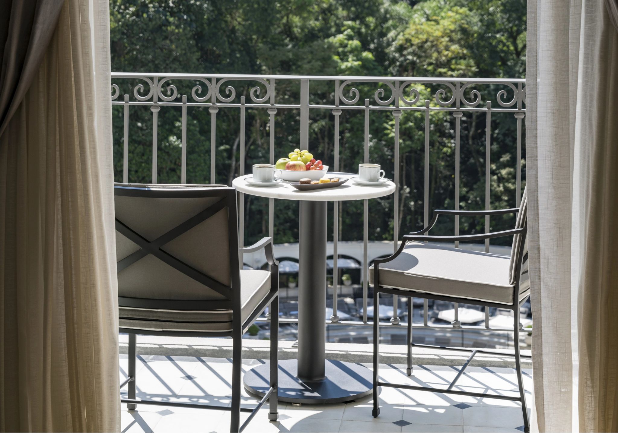 Deluxe Double Double Varanda quarto com varanda - vista jardim - cafe de hotel