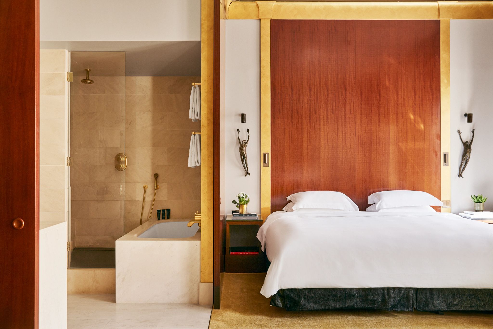 One King Bed Deluxe  quarto king - quarto de luxo – cama de hotel