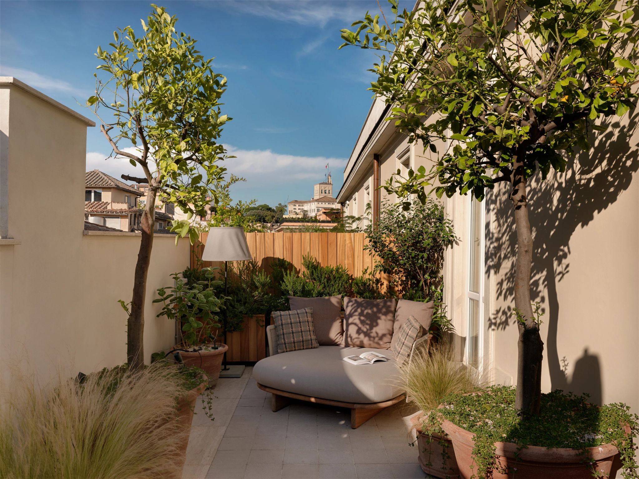 Terrace Junior Suite suite master - terraco mobiliado - vista roma