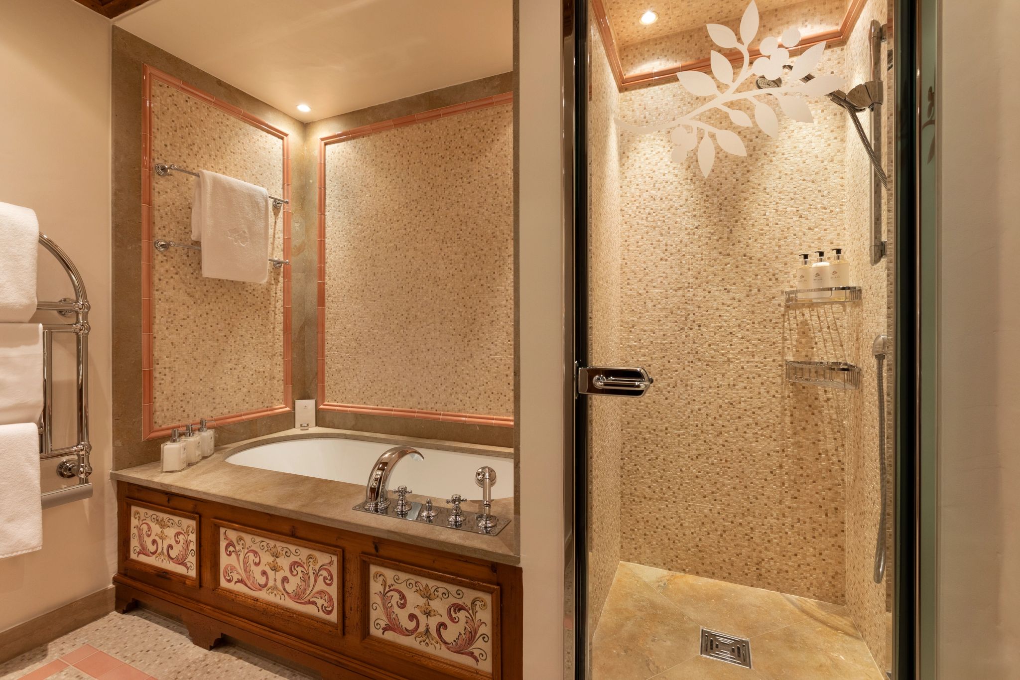 One Bedroom Suite banheira de imersao - banheiro de luxo