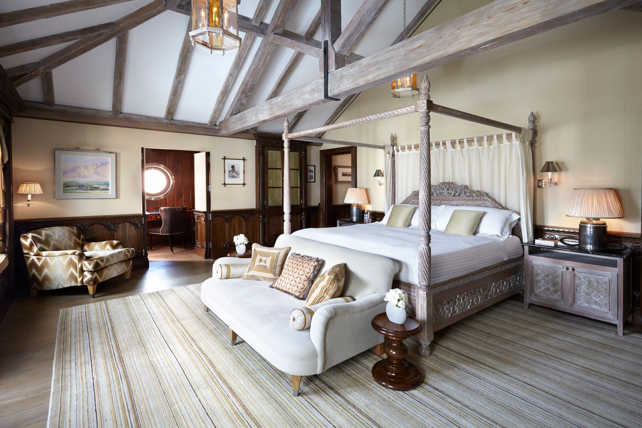 Prince's Lodge cama de dossel - decoraçao moderna - lodge de luxo