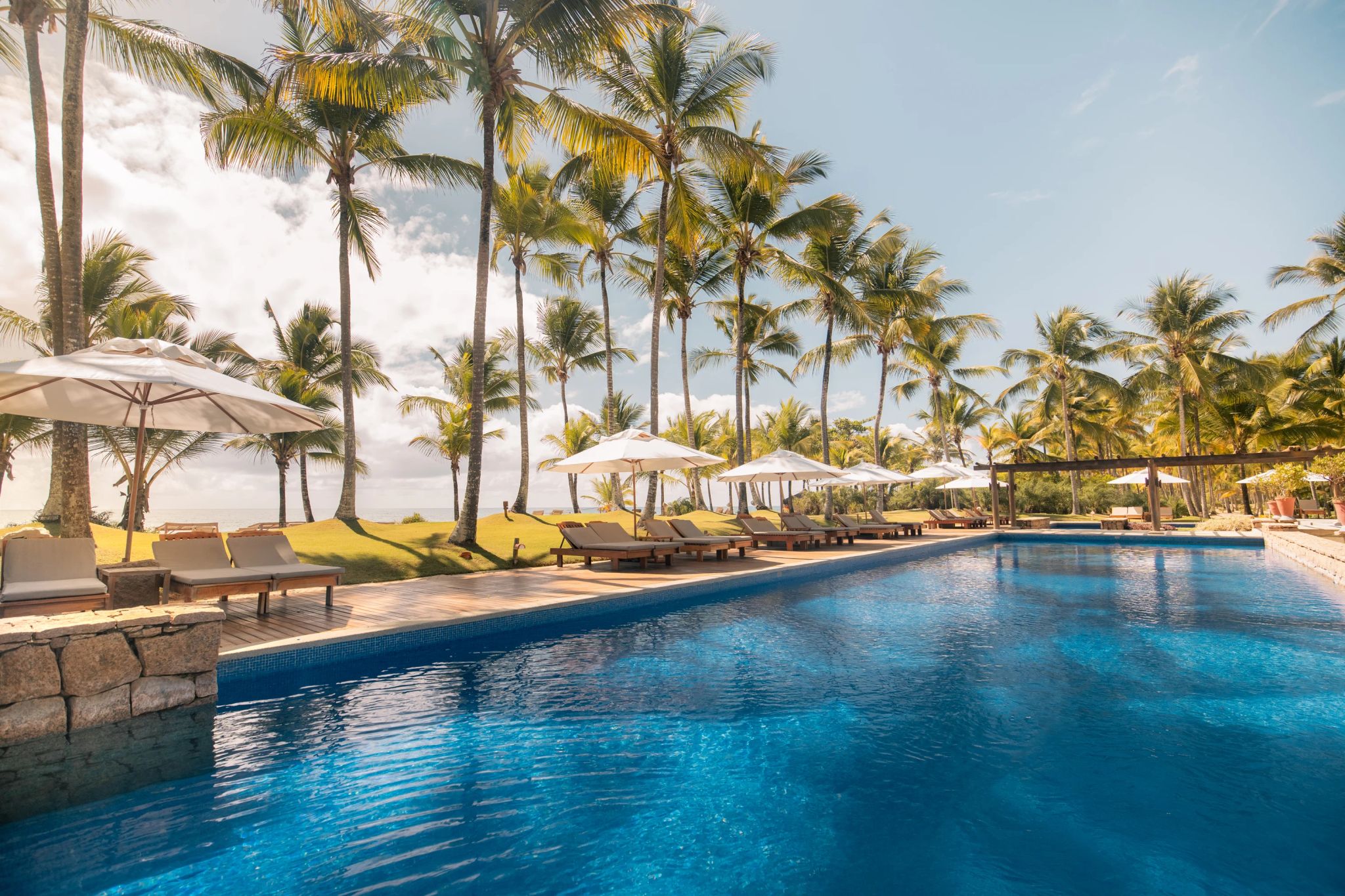 piscina de hotel - piscina de luxo