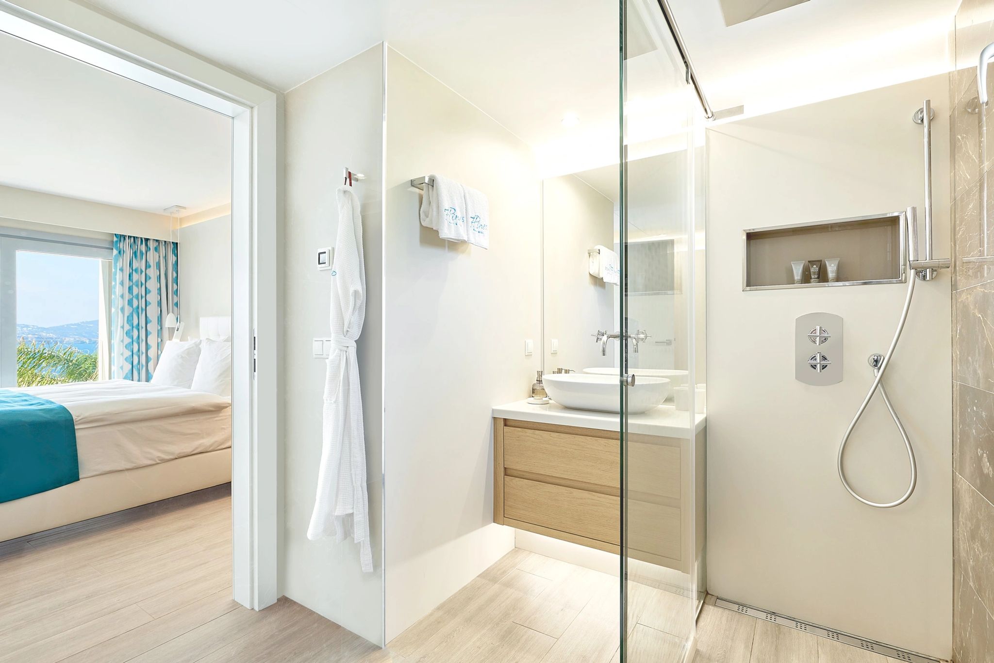 Laguna Infinity Suite  banheiro moderno – suite de luxo spa – banho premium