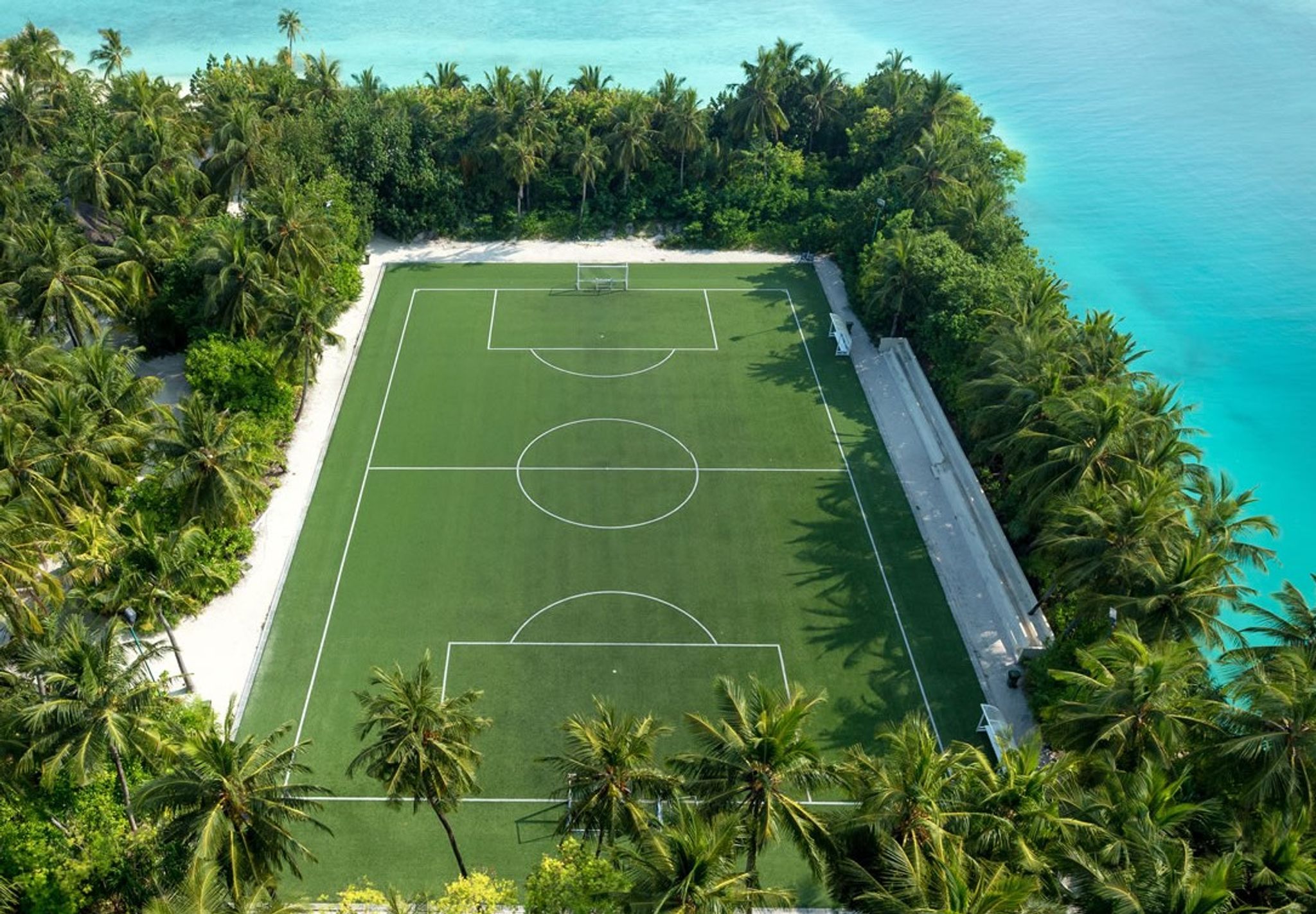 campo de futebol - atividades de lazer - futebol - campo beira mar 