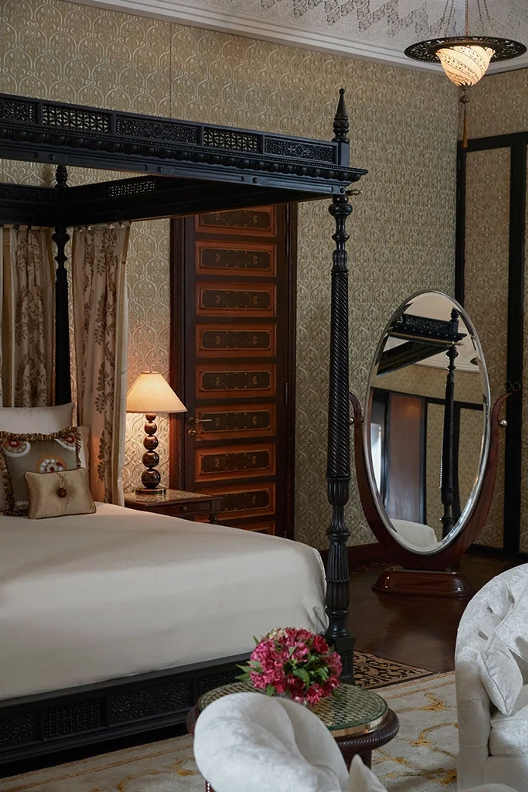 superior riad marrakech - cama king riad - quarto riad marrocos