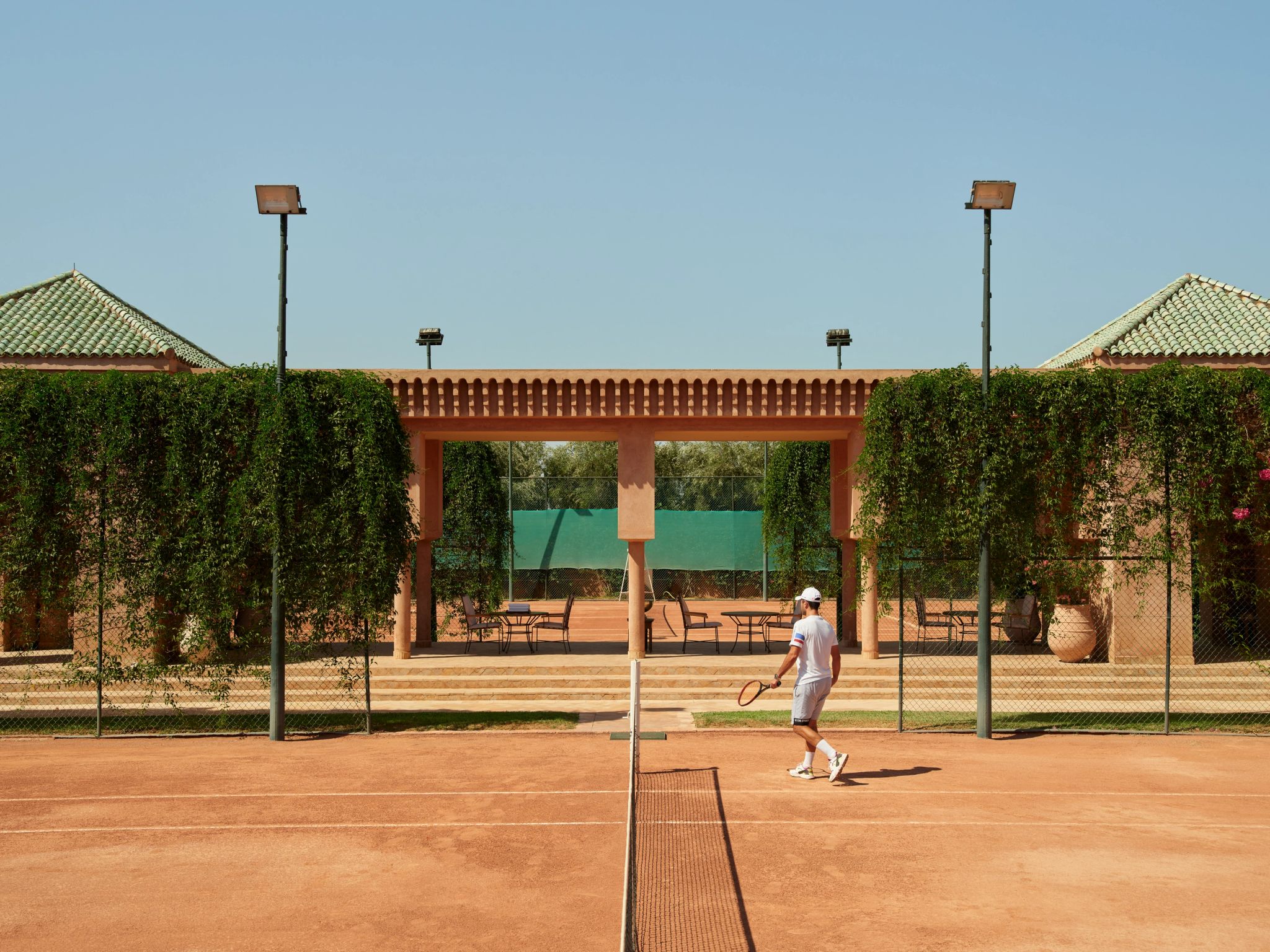 Quadra de tênis  esportes – quadra de tenis – hotel com quadra de tenis - lazer ao ar livre