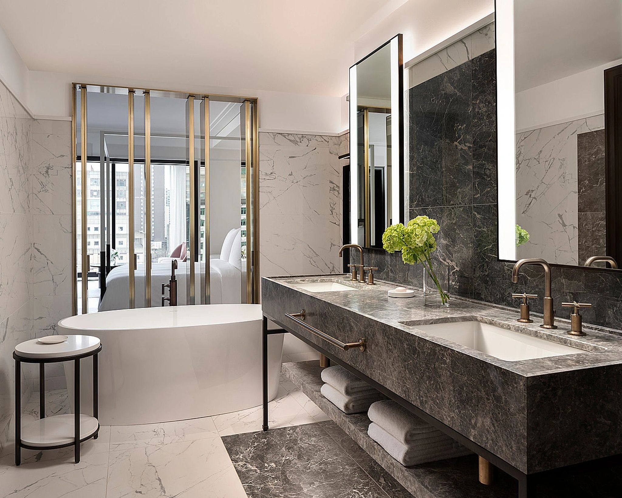 Premier King banheiro em marmore - banheira de imersao - quarto com banheira