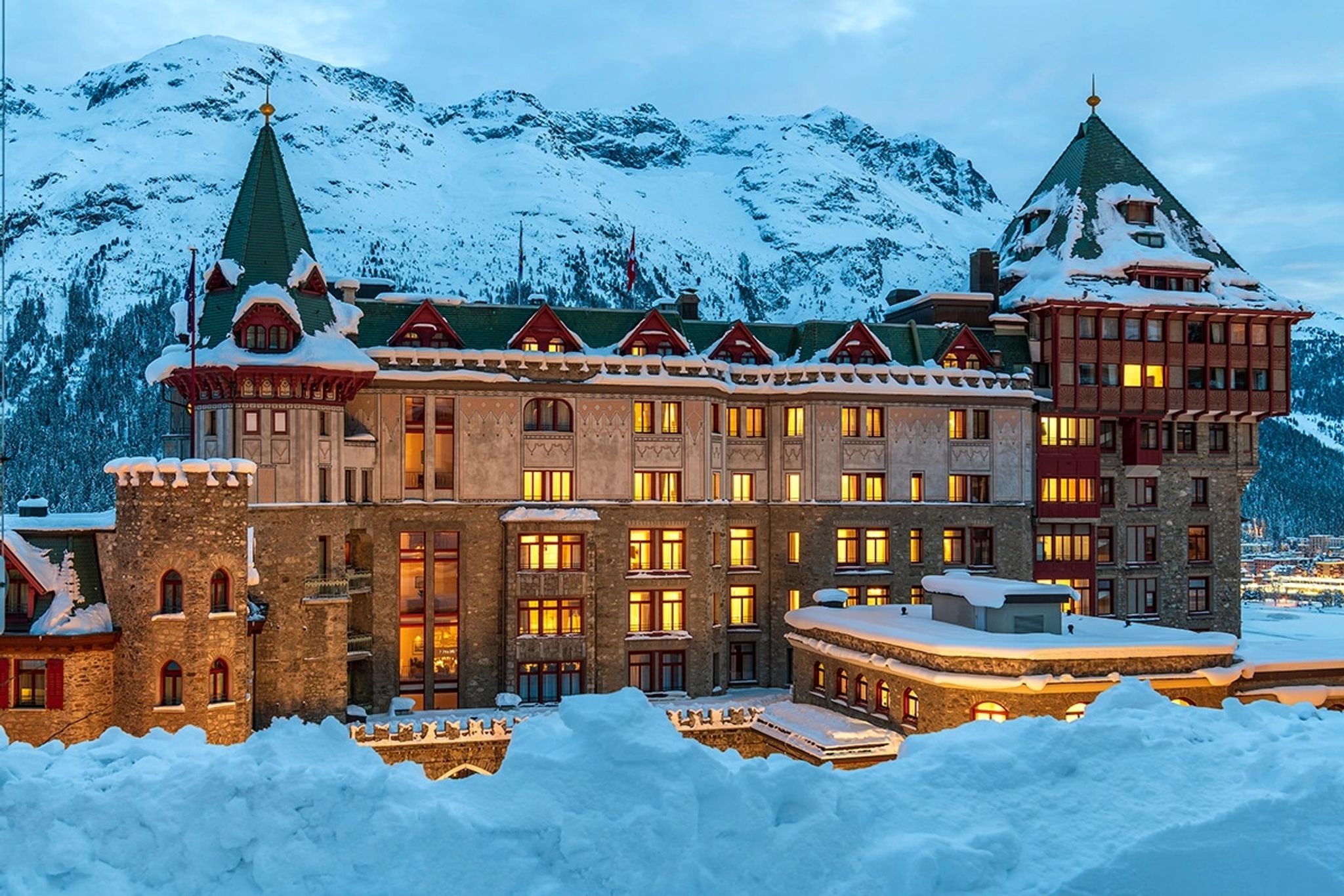 hotel na neve - fachada do hotel - destino de neve