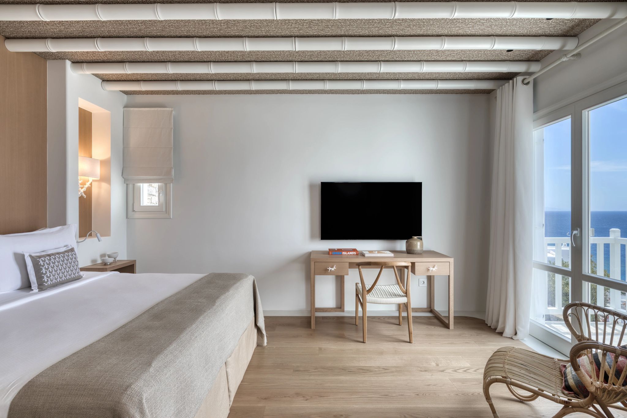 quarto com tv - vila frente mar - vila com dois quartos