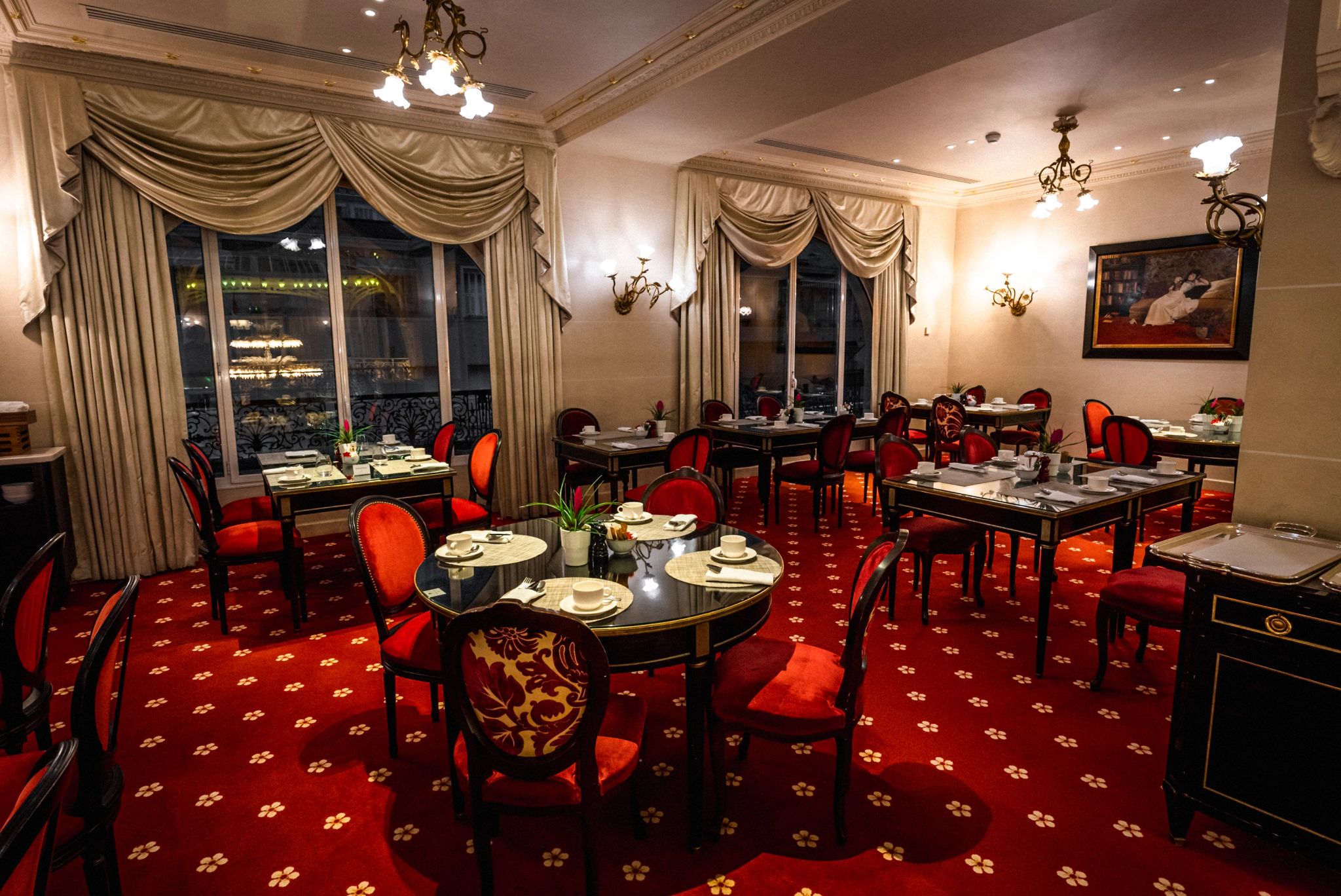 restaurante de luxo - alta gastronomia - restaurante classico - decoraçao classica