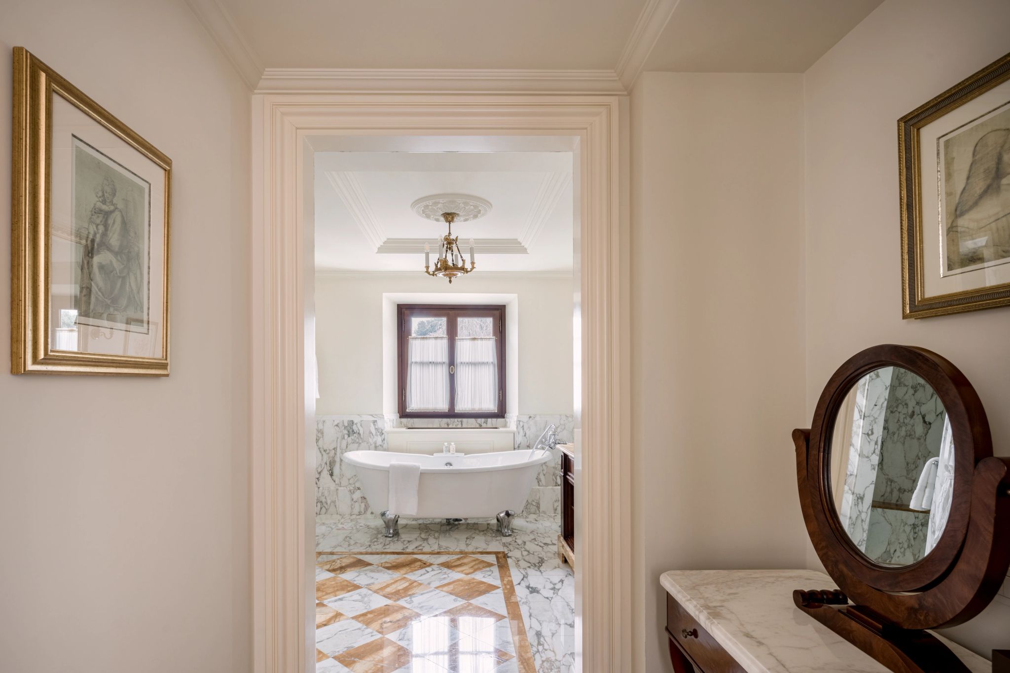 banheira de imersao – suite com banheira – banheiro amplo