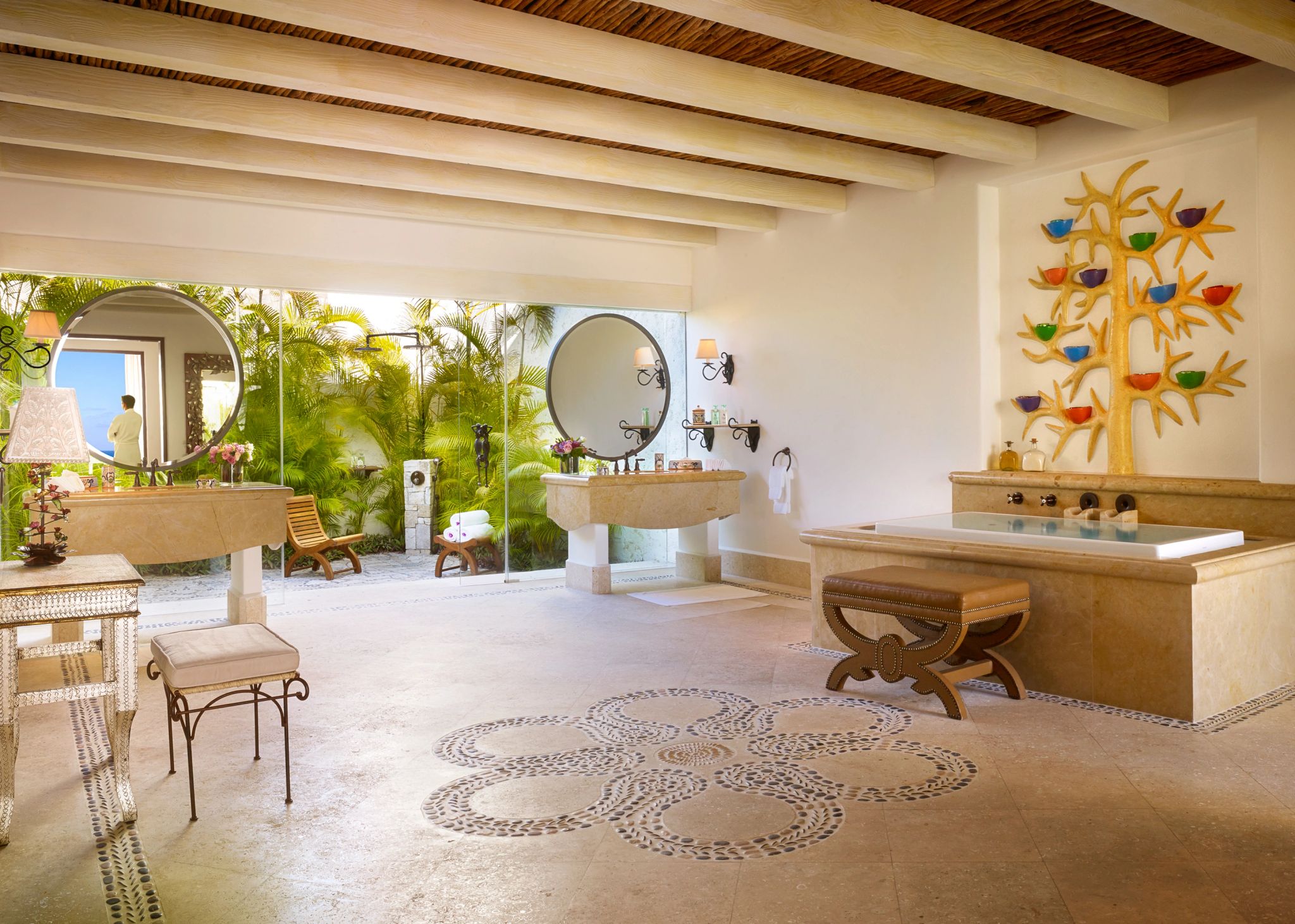 One Bedroom Beachfront Signature Villa Wellness banheiro moderno - banho de banheira - banheira de imersao