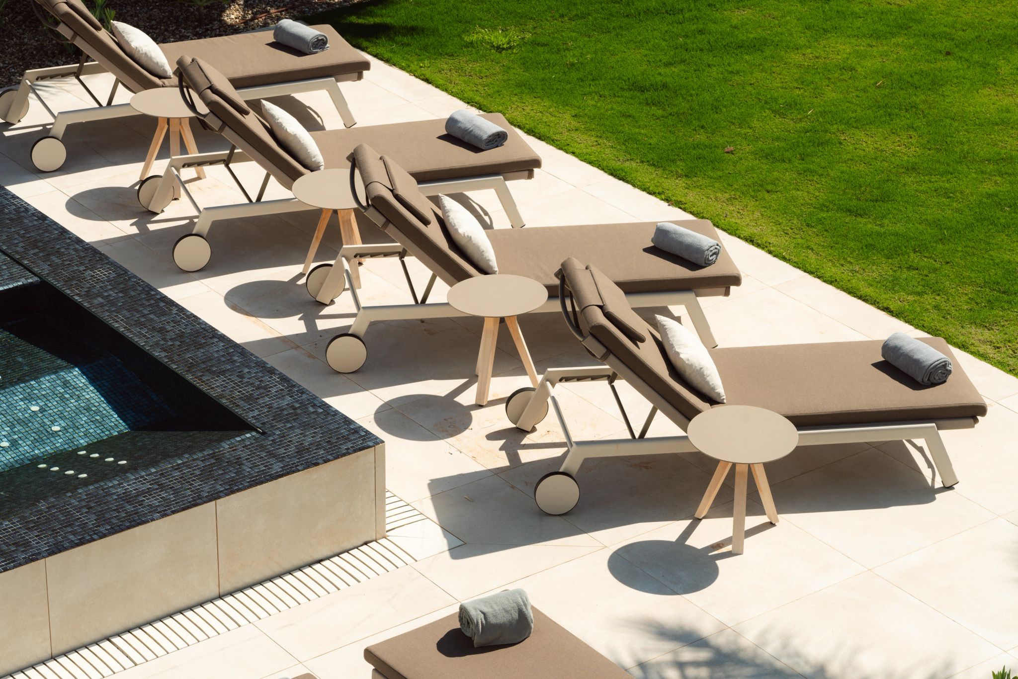 Piscina vista panoramica em hotel luxo de ibiza