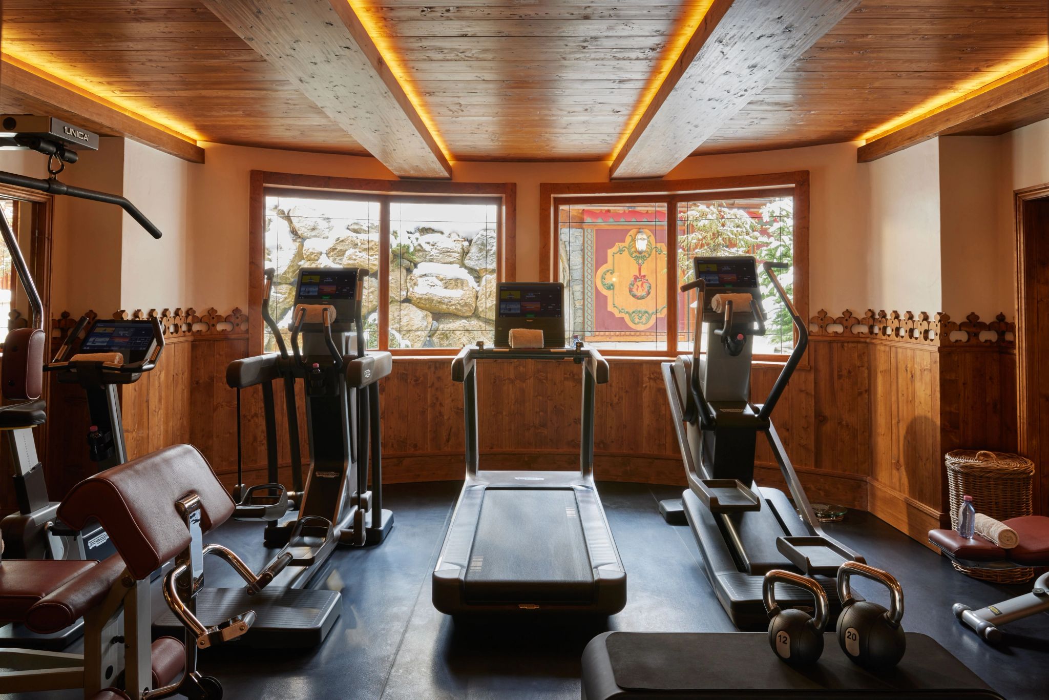 Academia academia equipada - equipamentos - exercicio