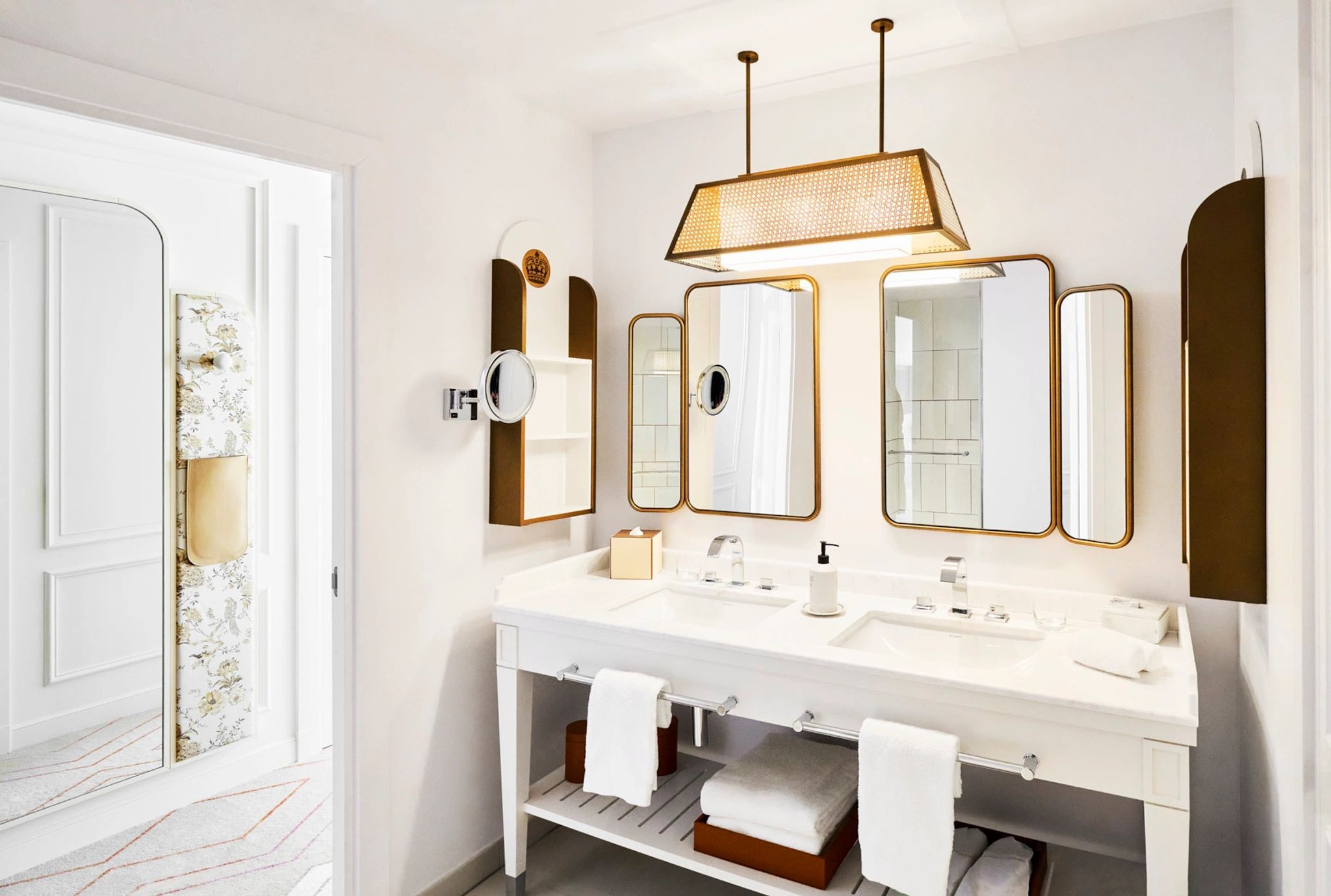 Premium Garden View banheiro chique - banheiro com pia dupla - pia dupla