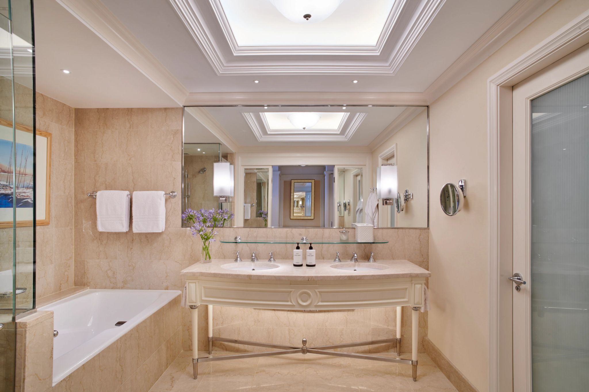 Premium Superior King pia de marmore – espelho amplo – decoracao sofisticada