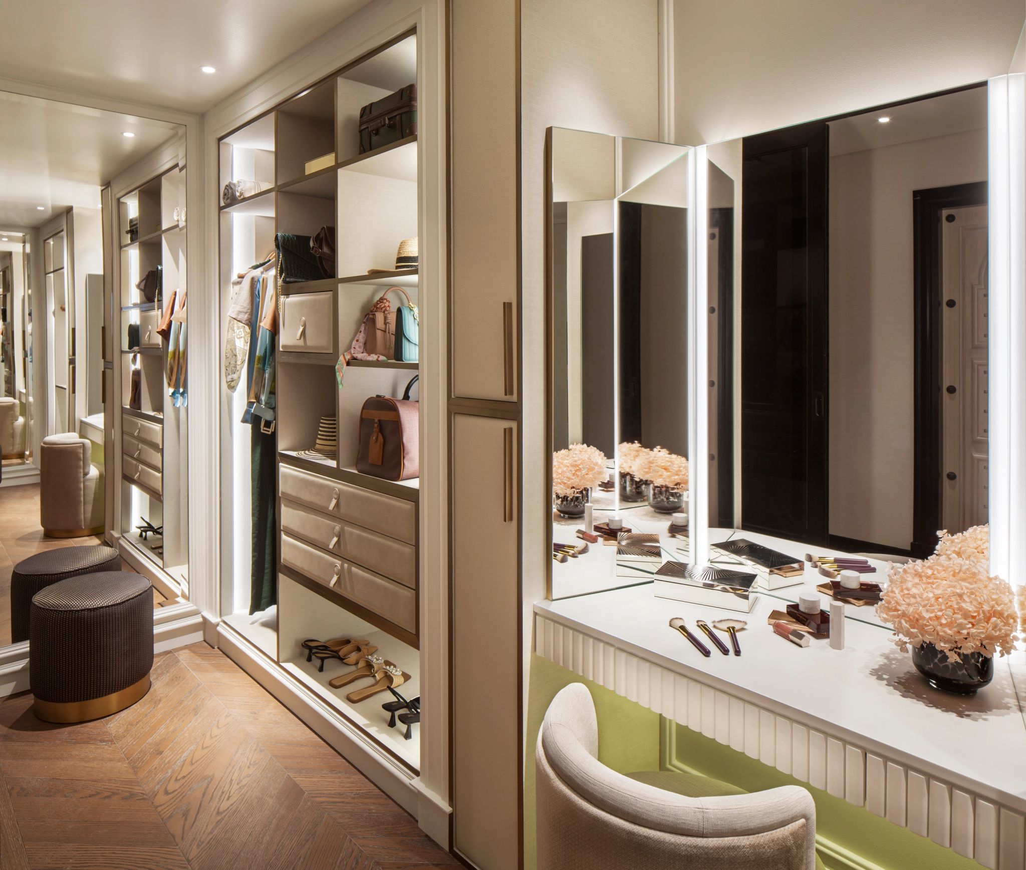 closet moderno - closet espaçoso - suite com closet