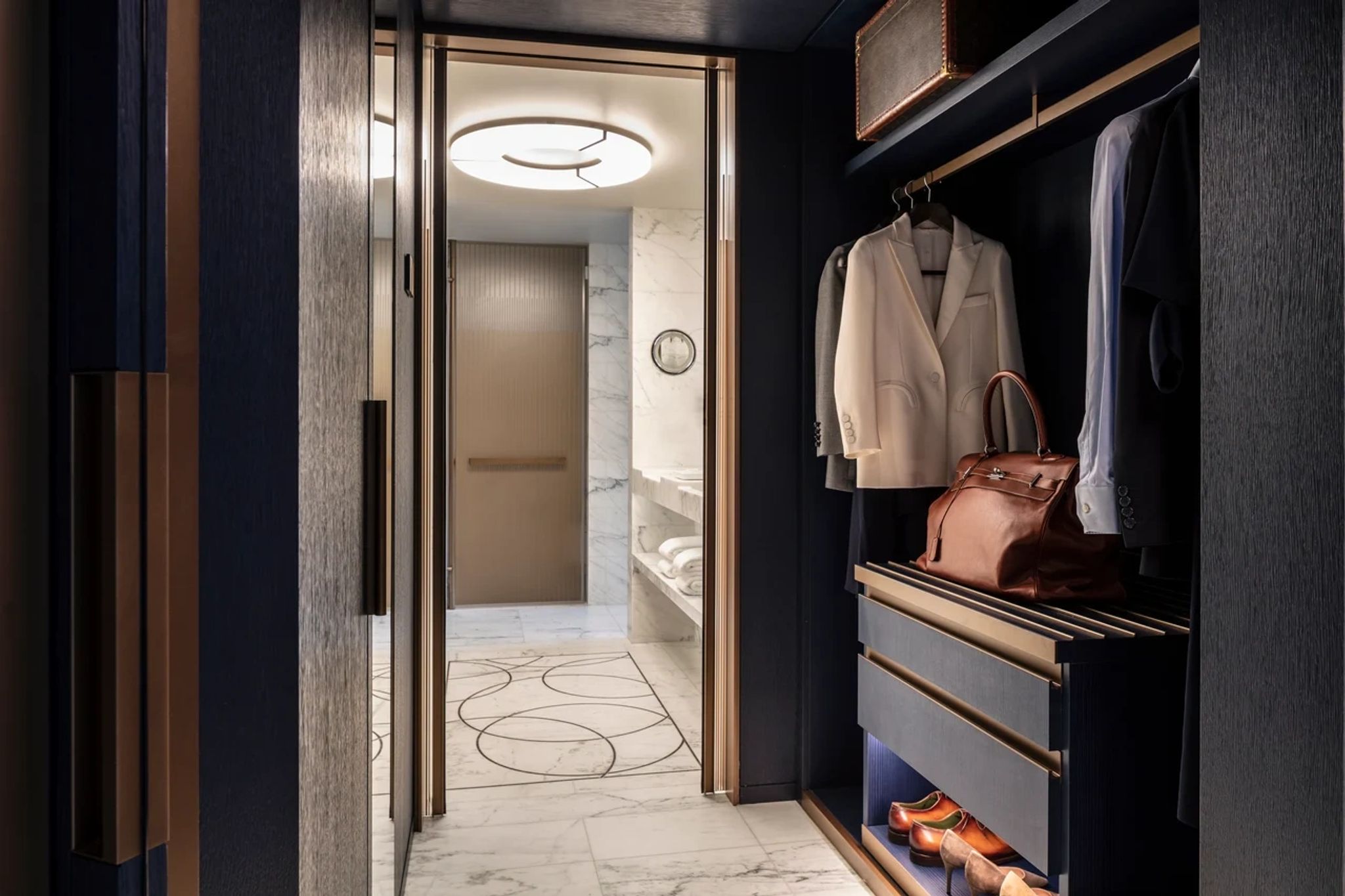 Deluxe Suite closet moderno - closet espaçoso - suite com closet