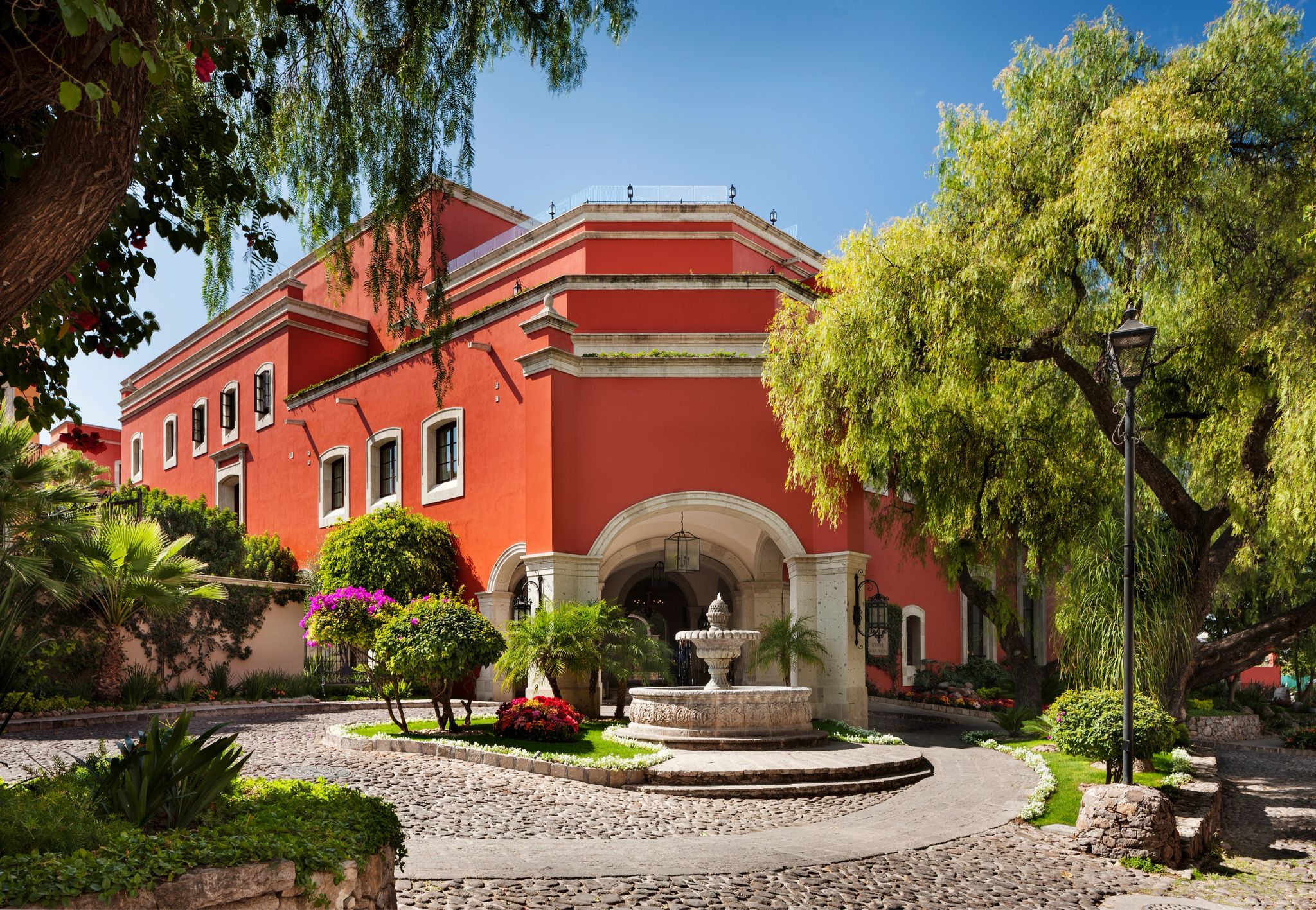 fachada elegante do rosewood san miguel - arquitetura colonial - experiencia premium
