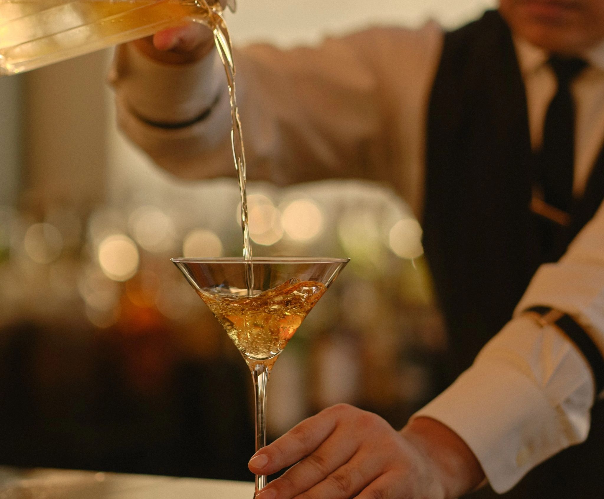 restaurante na floresta – arquitetura moderna – area externa verdejante