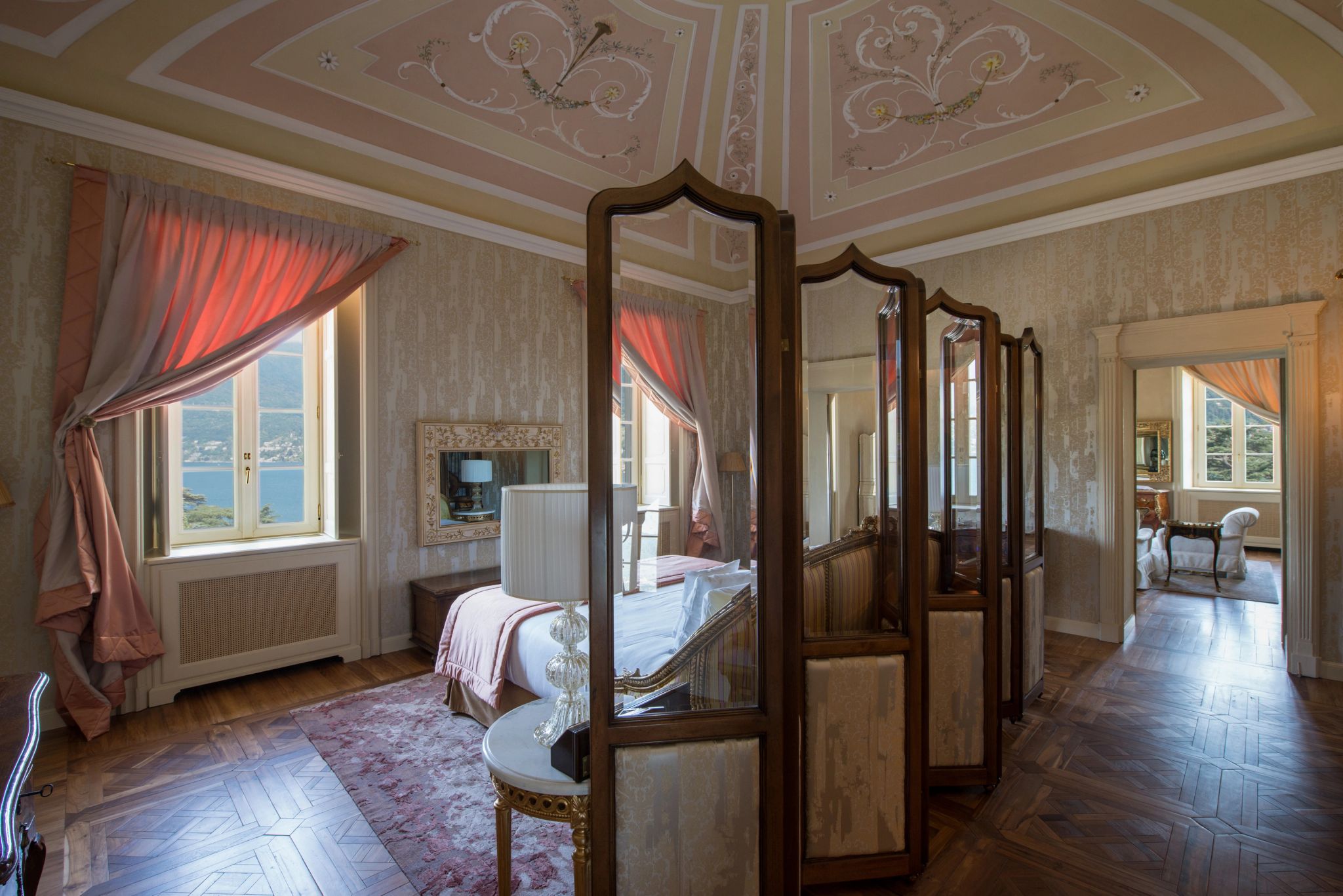 Suite Norma in the Villa Lake View suite vista lago di como – suite grande – suite luxuosa